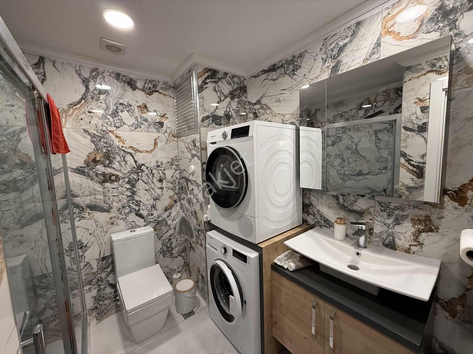 Ataşehir'de Yeni Binada Eşyalı Kiralık 1+1 Daire - Görsel 18