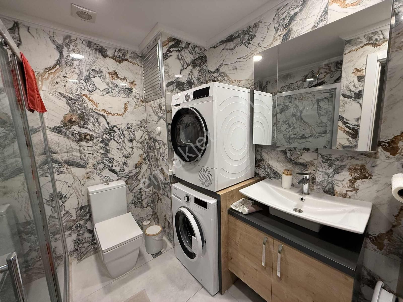 Ataşehir'de Yeni Binada Eşyalı Kiralık 1+1 Daire - Görsel 11