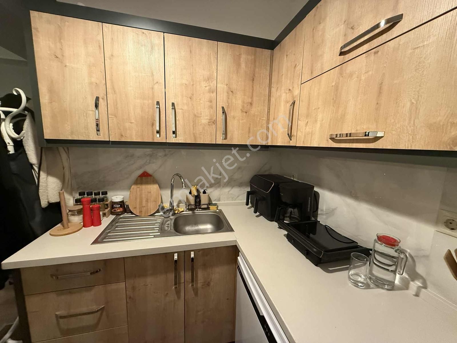 Ataşehir'de Yeni Binada Eşyalı Kiralık 1+1 Daire - Görsel 30