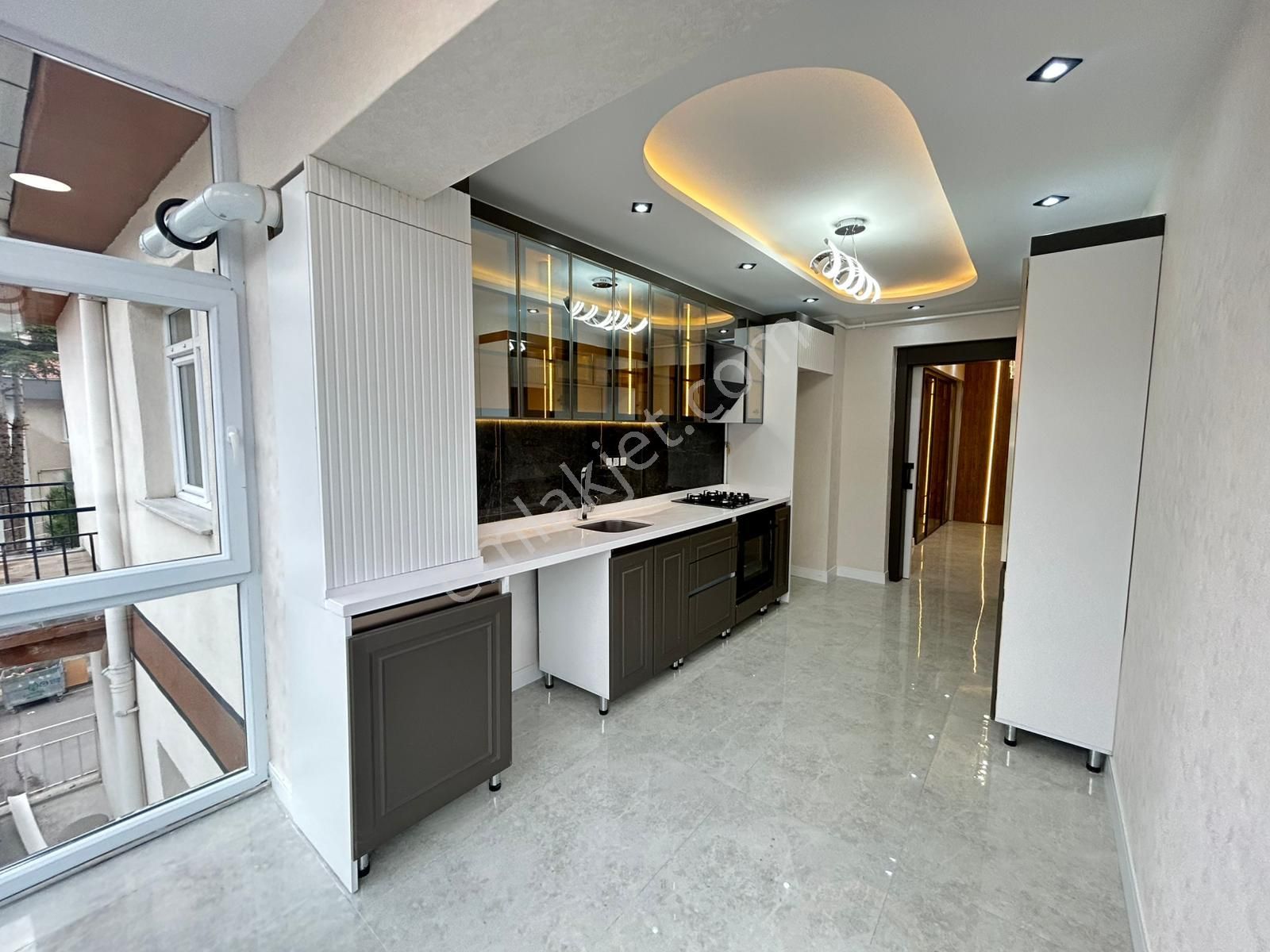 Taner'den Anadolu Bulvarına Yakın 3+1 Süper Lüks Ön Cephe Geniş Metrajlı - Görsel 18