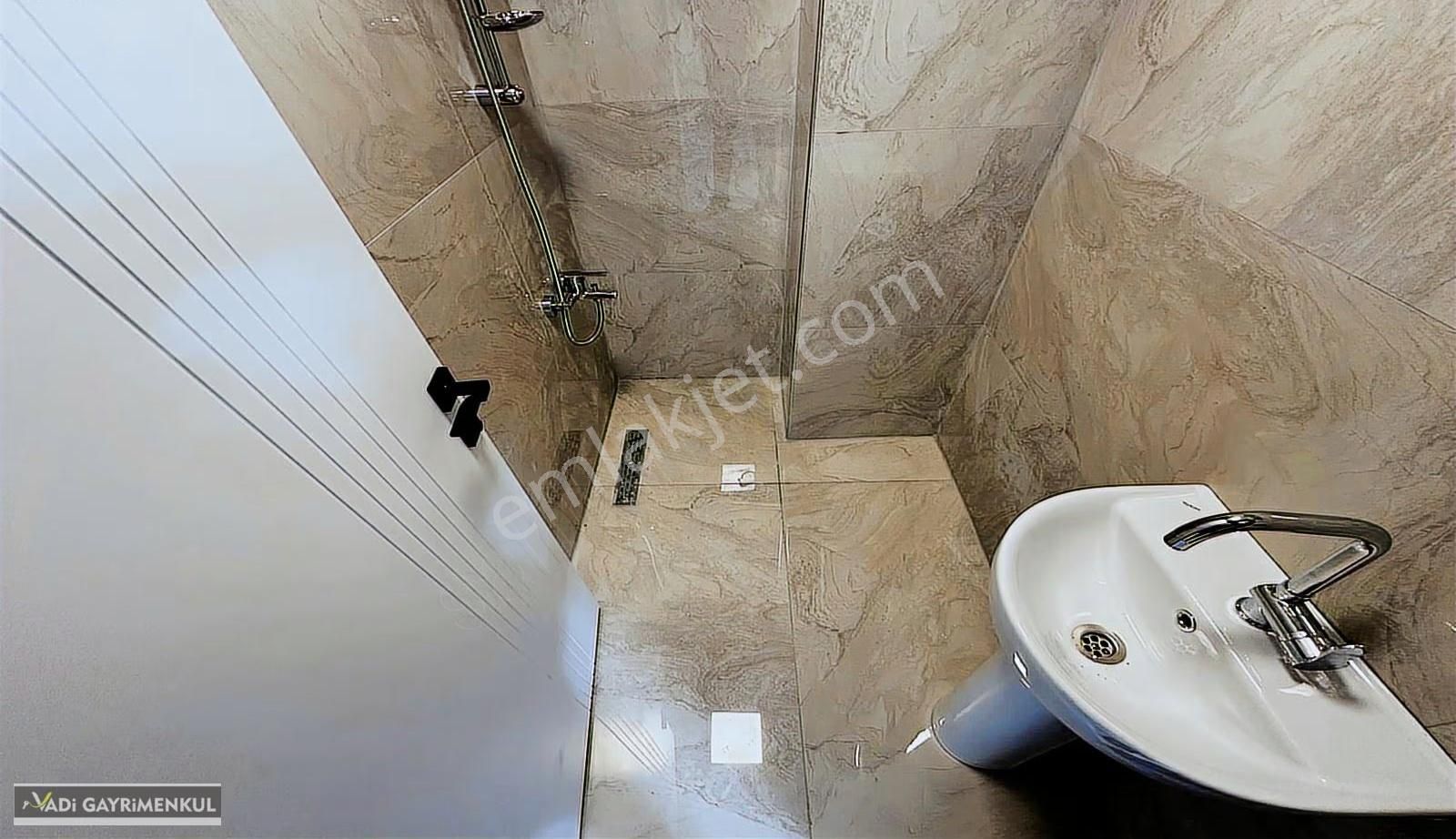 Vadi'den Hisar'da Modern Çizgilerle Tasarlanmış E.banyolu 3+1 ! - Görsel 26