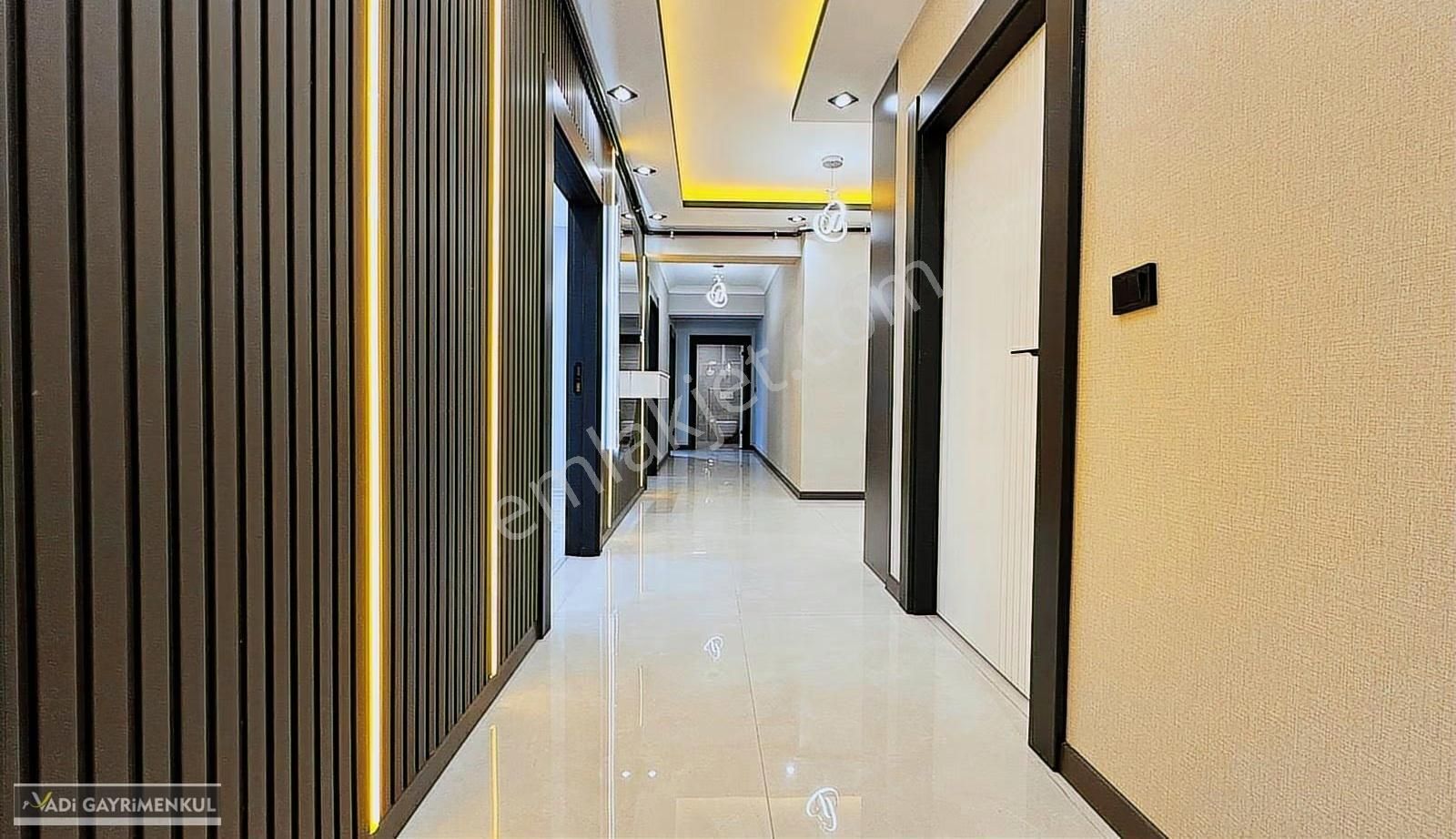 Vadi'den Hisar'da Modern Çizgilerle Tasarlanmış E.banyolu 3+1 ! - Görsel 27