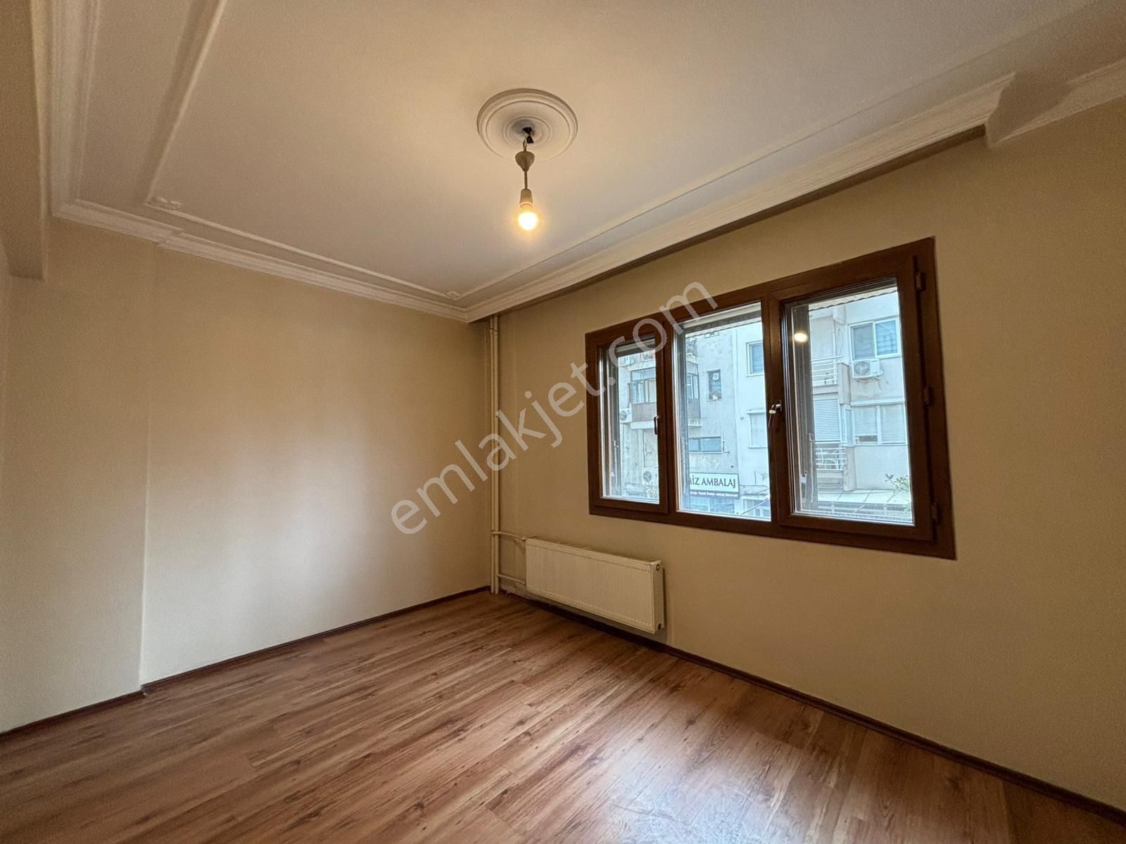 Alsancak Fuar Manzaralı Köşe 3+1 1.kat Bakımlı Kiralık Daire! - Görsel 3