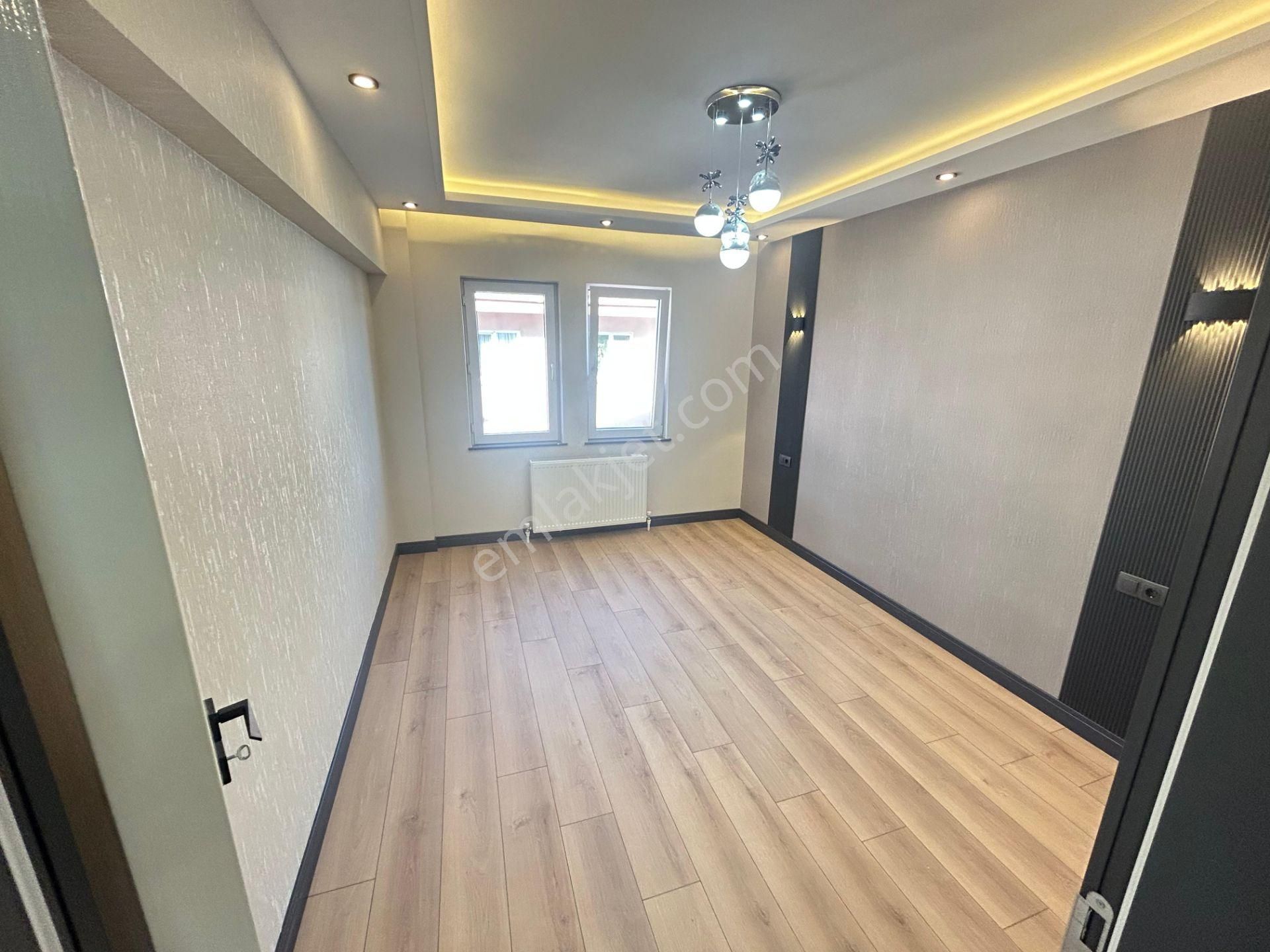 Taner'den Dikmen'de 4+1 Şehir Manzaralı Giyinme Odalı Süper Lüks Dubleks - Görsel 14