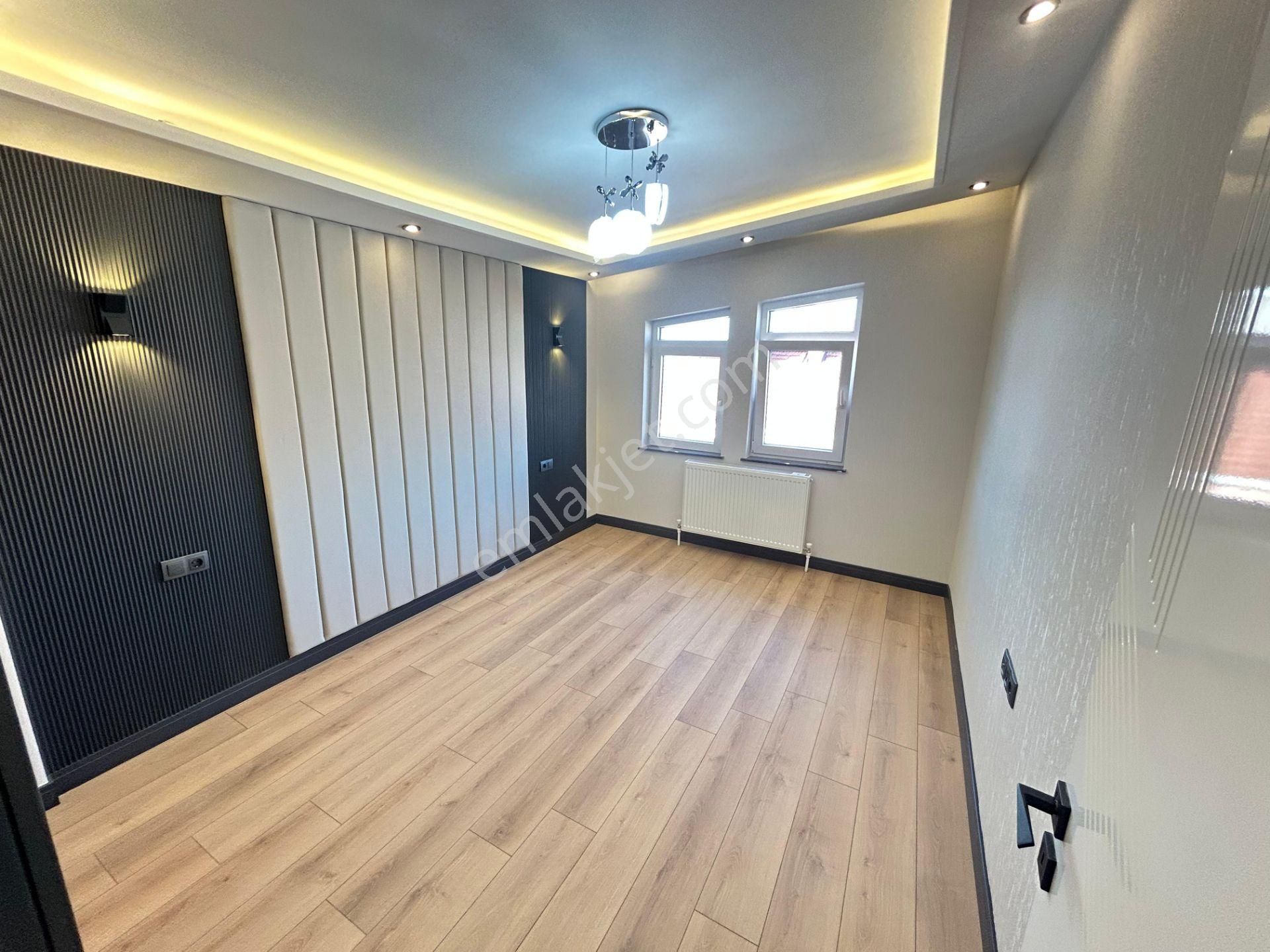 Taner'den Dikmen'de 4+1 Şehir Manzaralı Giyinme Odalı Süper Lüks Dubleks - Görsel 30