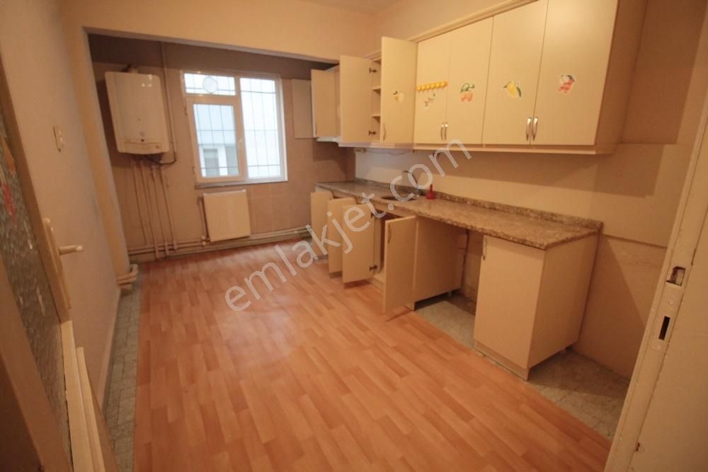 Nusratiye Mah. Kiralık Daire Esentepe Camii Yanı 3+1 Bahçeli - Görsel 13