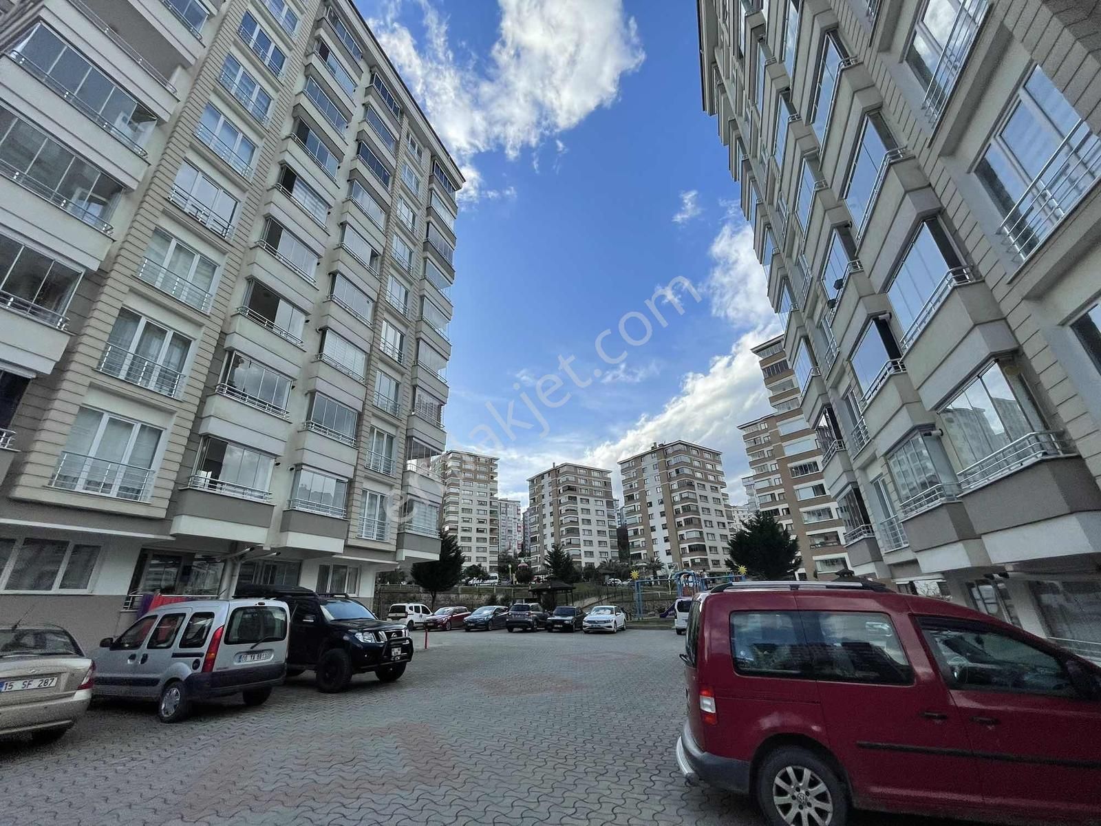 Çukurçayır Da Eşyalı 3+1 Kiralık Daire