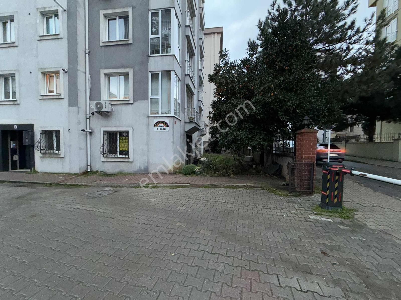 Küçükbakkalköy Mah. Toplu Ulaşıma Cok Yakın 1+1 45 M2 Giriş Kat - Görsel 24