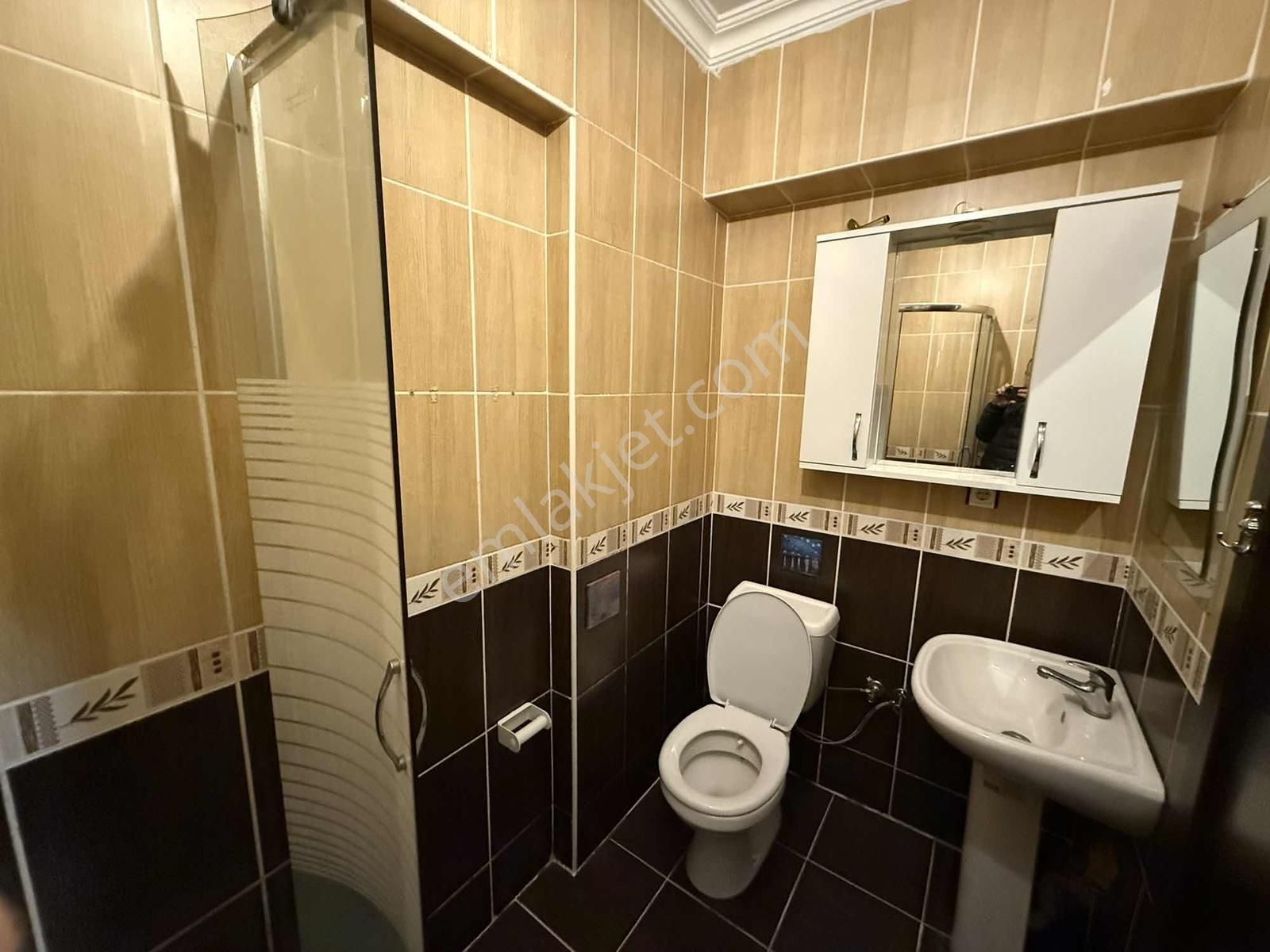 Küçükbakkalköy Mah. Toplu Ulaşıma Cok Yakın 1+1 45 M2 Giriş Kat - Görsel 6