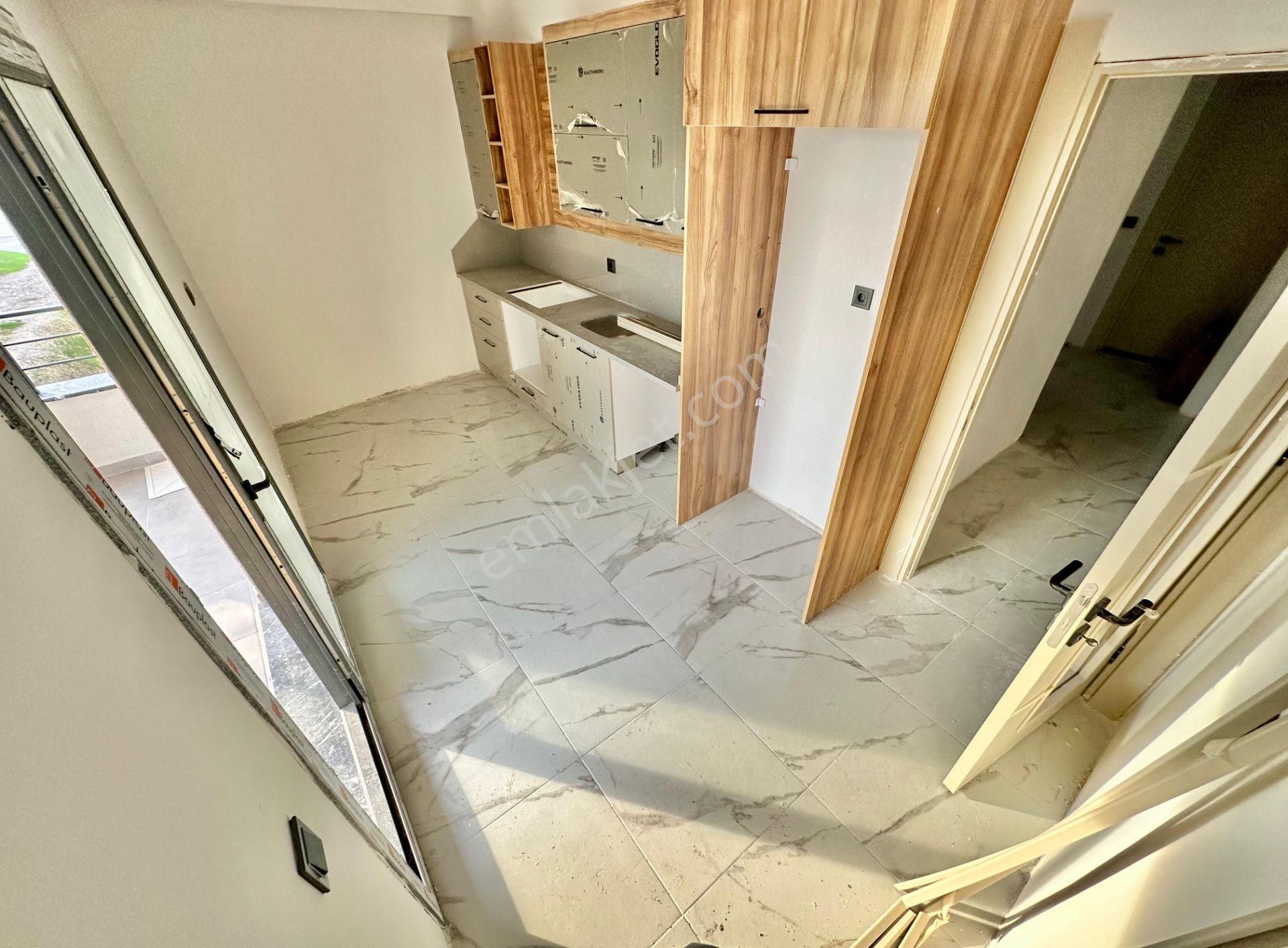 ꧁ay Emlaktan꧂avcılar'da Yüzme Havuzlu Lüks Butik Sitede Denize Sadece 300 Mt Satılık 2+1 Daire - Görsel 6