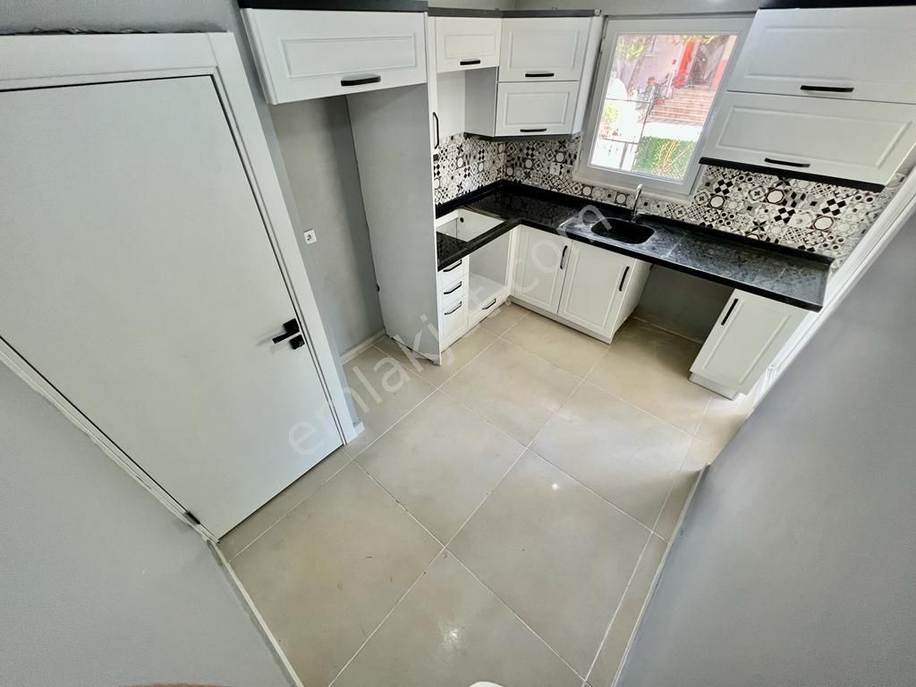 ✨ay Emlak'tan✨akçay'da Muhteşem Konumlu Kendine Ait Geniş Bahçeli Satılık 3+1 Müstakil Villa - Görsel 5