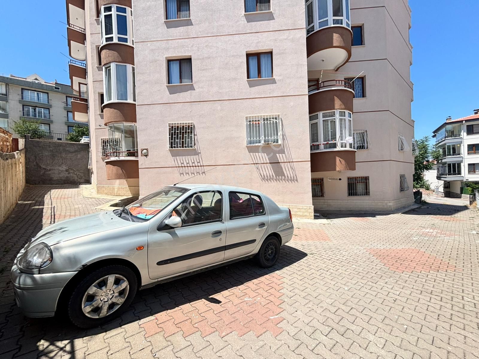 Taner'den Dikmen Mürsel Uluç'ta Köşe Konum Geniş Ferah 3+1 Ön Cephe - Görsel 35