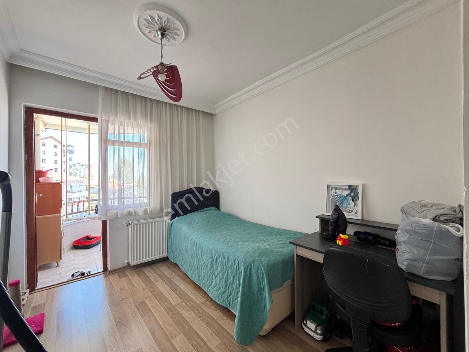 Taner'den Dikmen Mürsel Uluç'ta Köşe Konum Geniş Ferah 3+1 Ön Cephe - Görsel 11