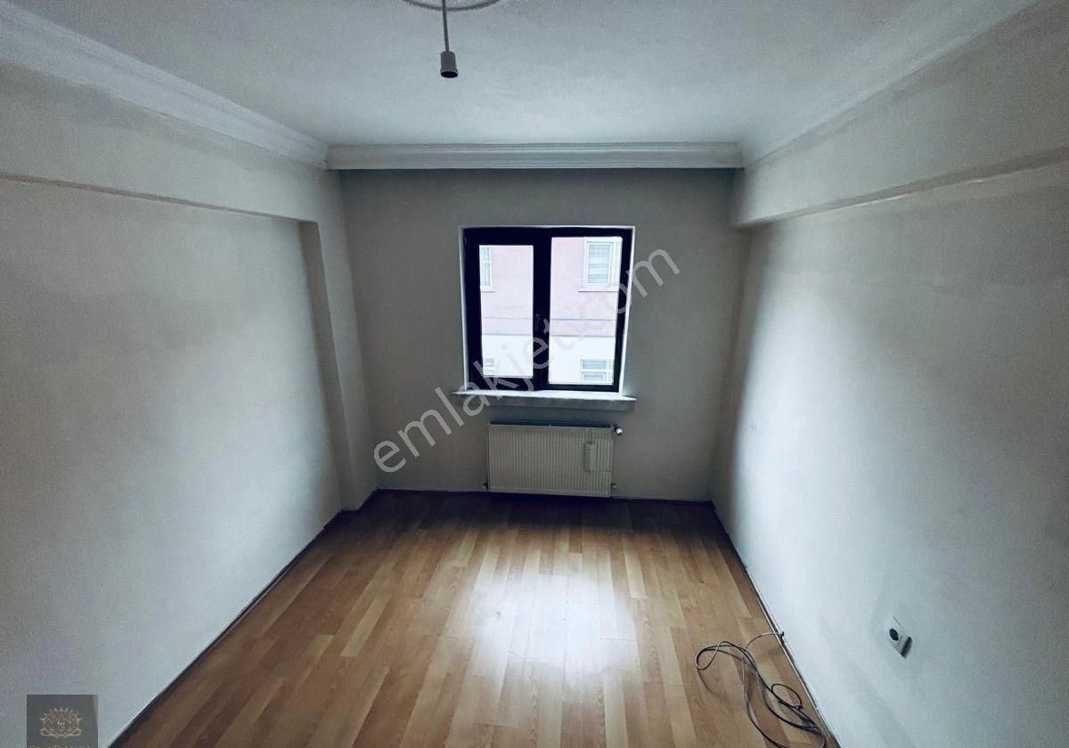 Topçu Mahallesinde Kiralık 3+1 - Görsel 13