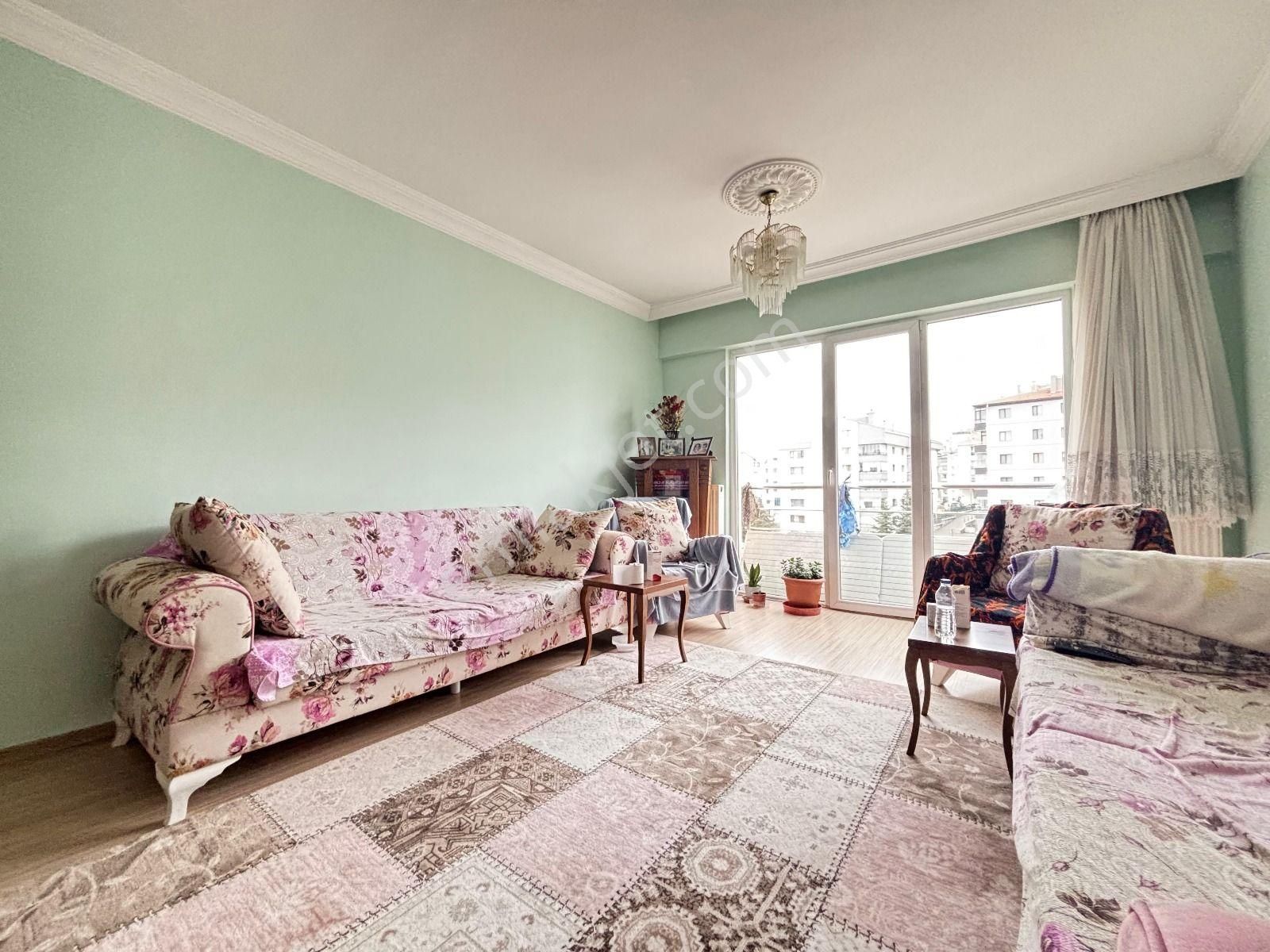 Taner'den Cevizlidere Cad Yakını 4+1+kiler Çift Banyo Asansörlü Teraslı Dubleks - Görsel 7