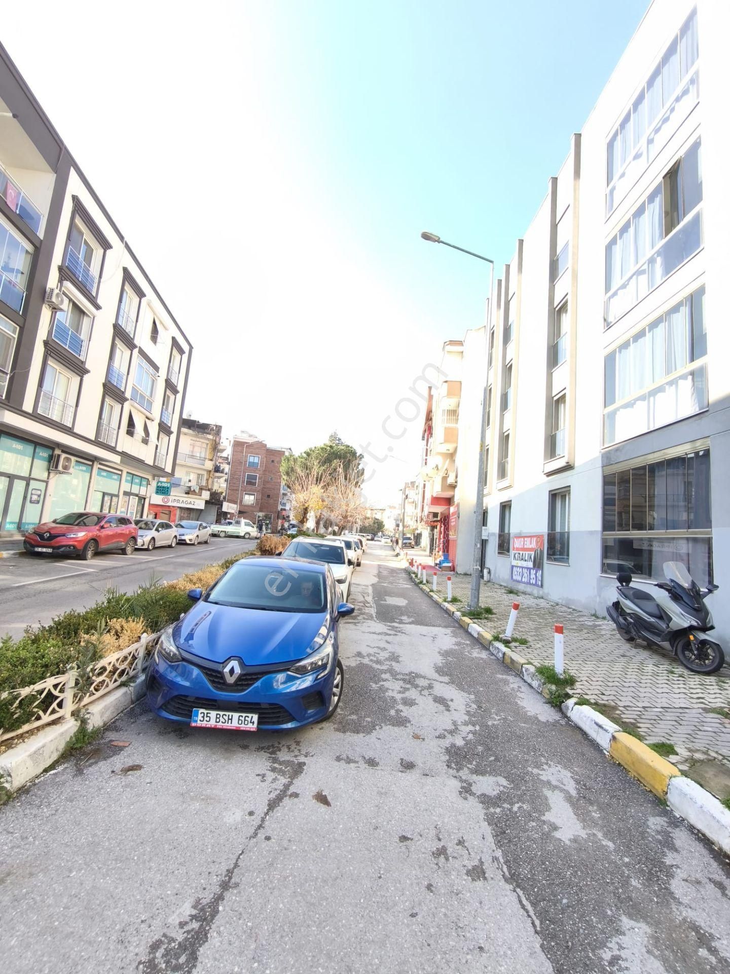 Balçovada Metro Yakını Yeni Binada Eşyalı D.gazlı Arakat Kiralık 1+1 Daire - Görsel 3