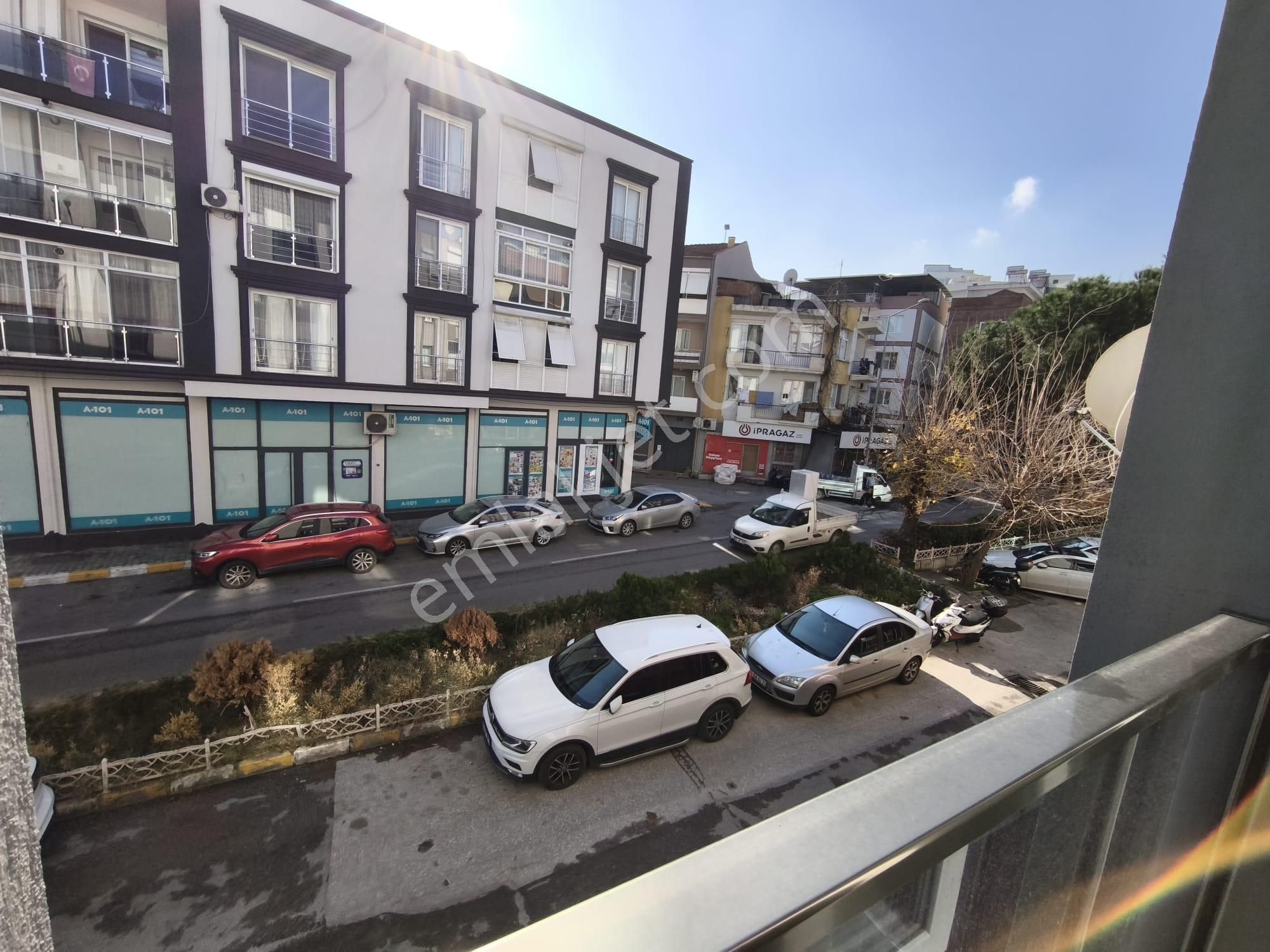 Balçovada Metro Yakını Yeni Binada Eşyalı D.gazlı Arakat Kiralık 1+1 Daire - Görsel 7