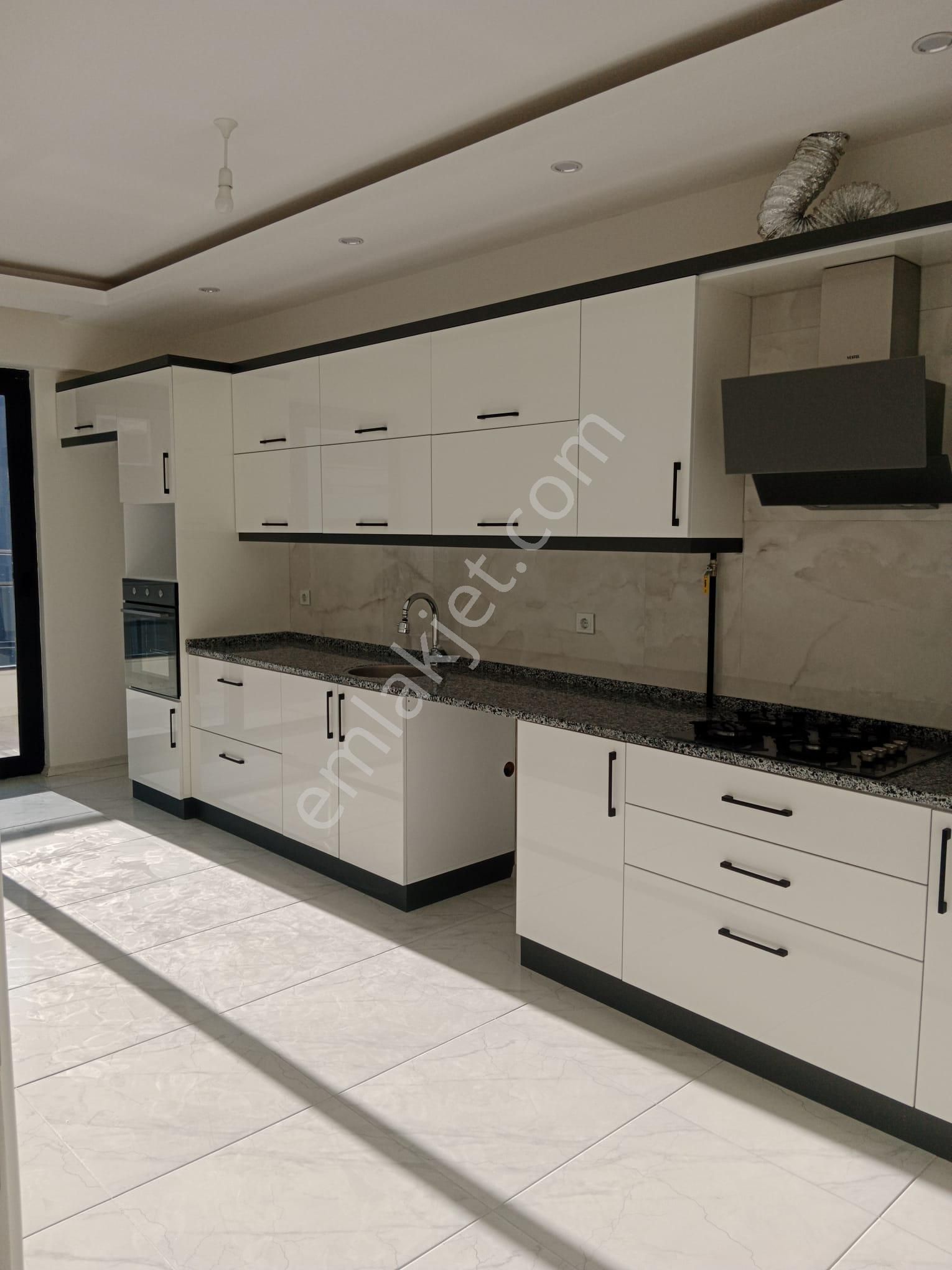 Acıpayam Çamlık Mah. Modern Yerden Isıtmalı 140 M² Satılık Daire
