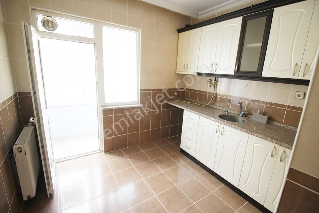 Çorlu'nun Göbeğinde 115 M² 2+1 Teraslı Otoparklı İskanlı Daire - Görsel 5