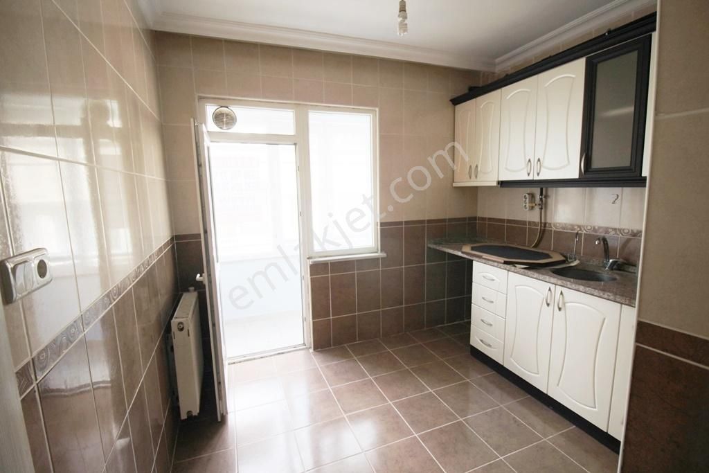 Çorlu'nun Göbeğinde 115 M² 2+1 Teraslı Otoparklı İskanlı Daire - Görsel 12