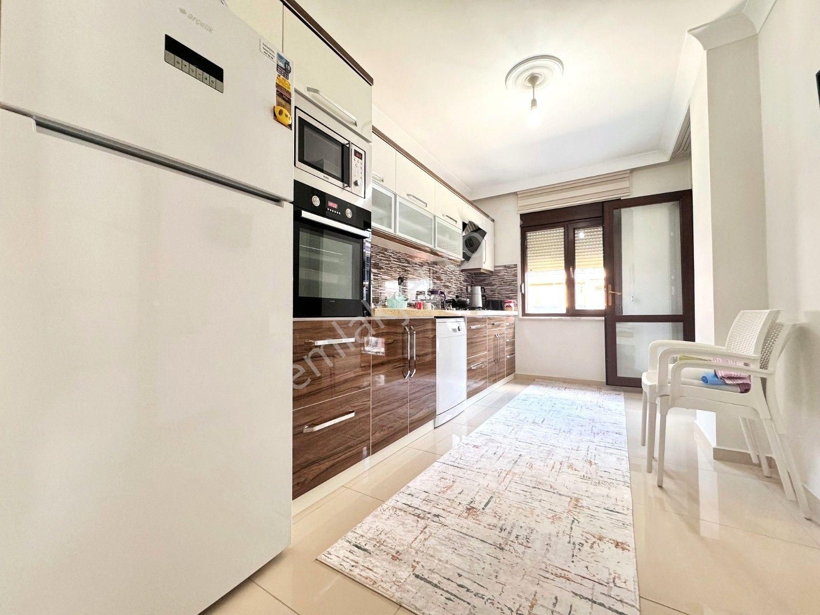 Aygülden Akçay'da 4 Yaşında Ön Cephe Full Eşyalı Ebeveyn Banyolu Doğalgazlı Ara Kat 3+1satılık Daire - Görsel 4