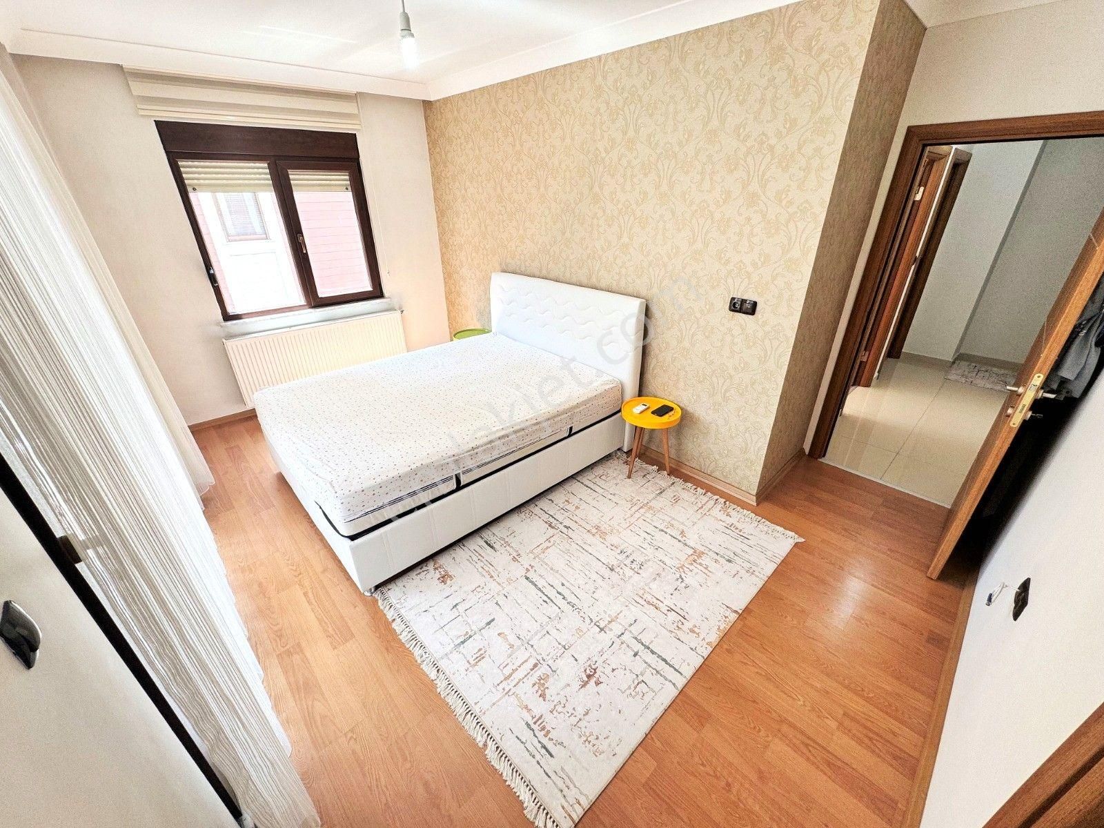 Aygülden Akçay'da 4 Yaşında Ön Cephe Full Eşyalı Ebeveyn Banyolu Doğalgazlı Ara Kat 3+1satılık Daire - Görsel 14