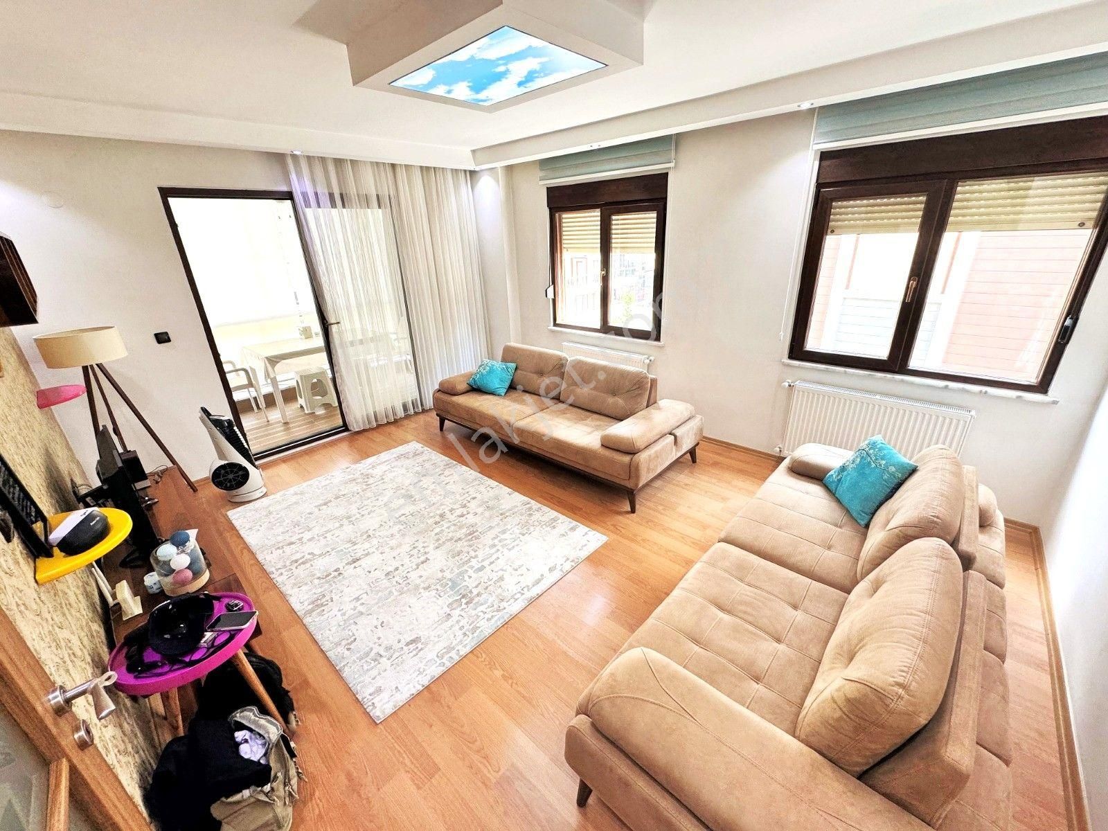 Aygülden Akçay'da 4 Yaşında Ön Cephe Full Eşyalı Ebeveyn Banyolu Doğalgazlı Ara Kat 3+1satılık Daire - Görsel 8