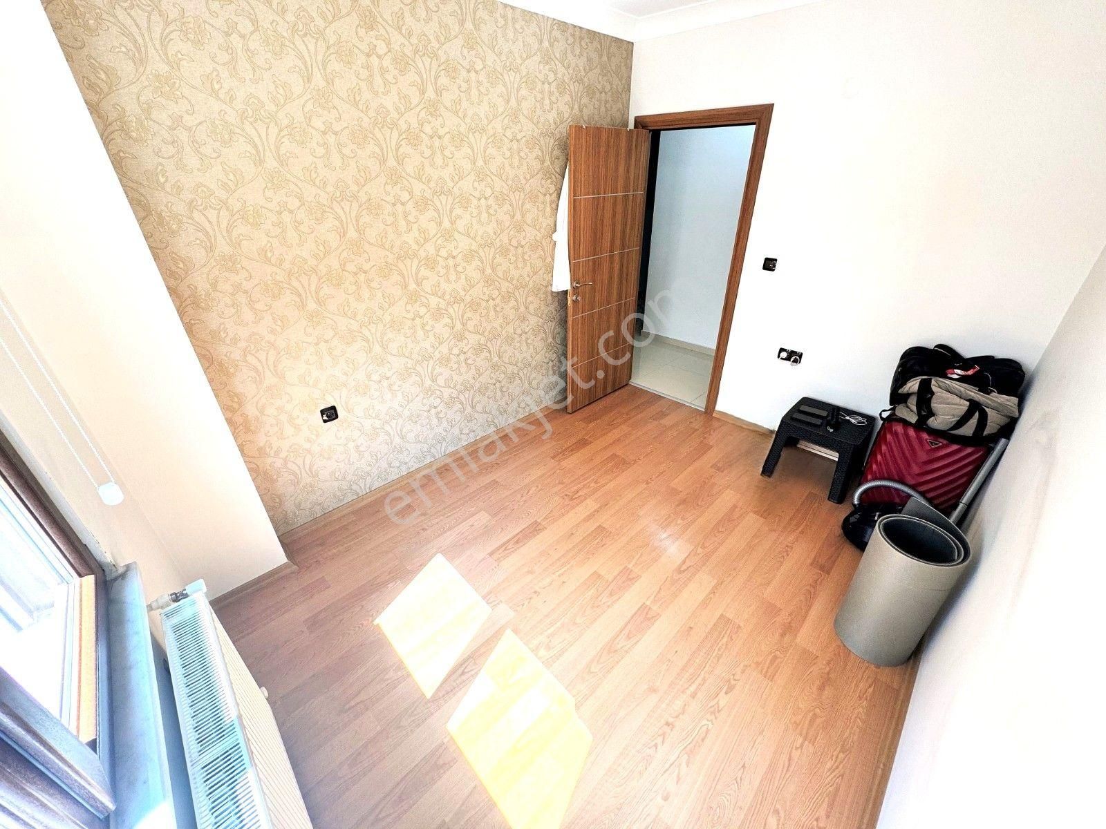 Aygülden Akçay'da 4 Yaşında Ön Cephe Full Eşyalı Ebeveyn Banyolu Doğalgazlı Ara Kat 3+1satılık Daire - Görsel 26
