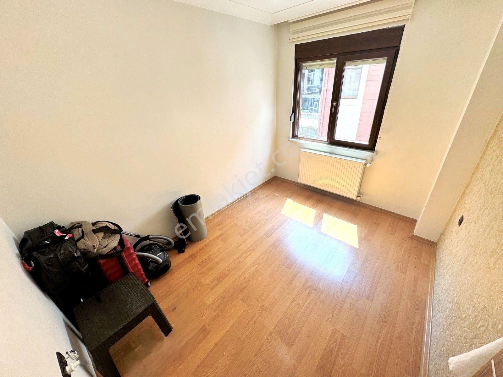 Aygülden Akçay'da 4 Yaşında Ön Cephe Full Eşyalı Ebeveyn Banyolu Doğalgazlı Ara Kat 3+1satılık Daire - Görsel 27