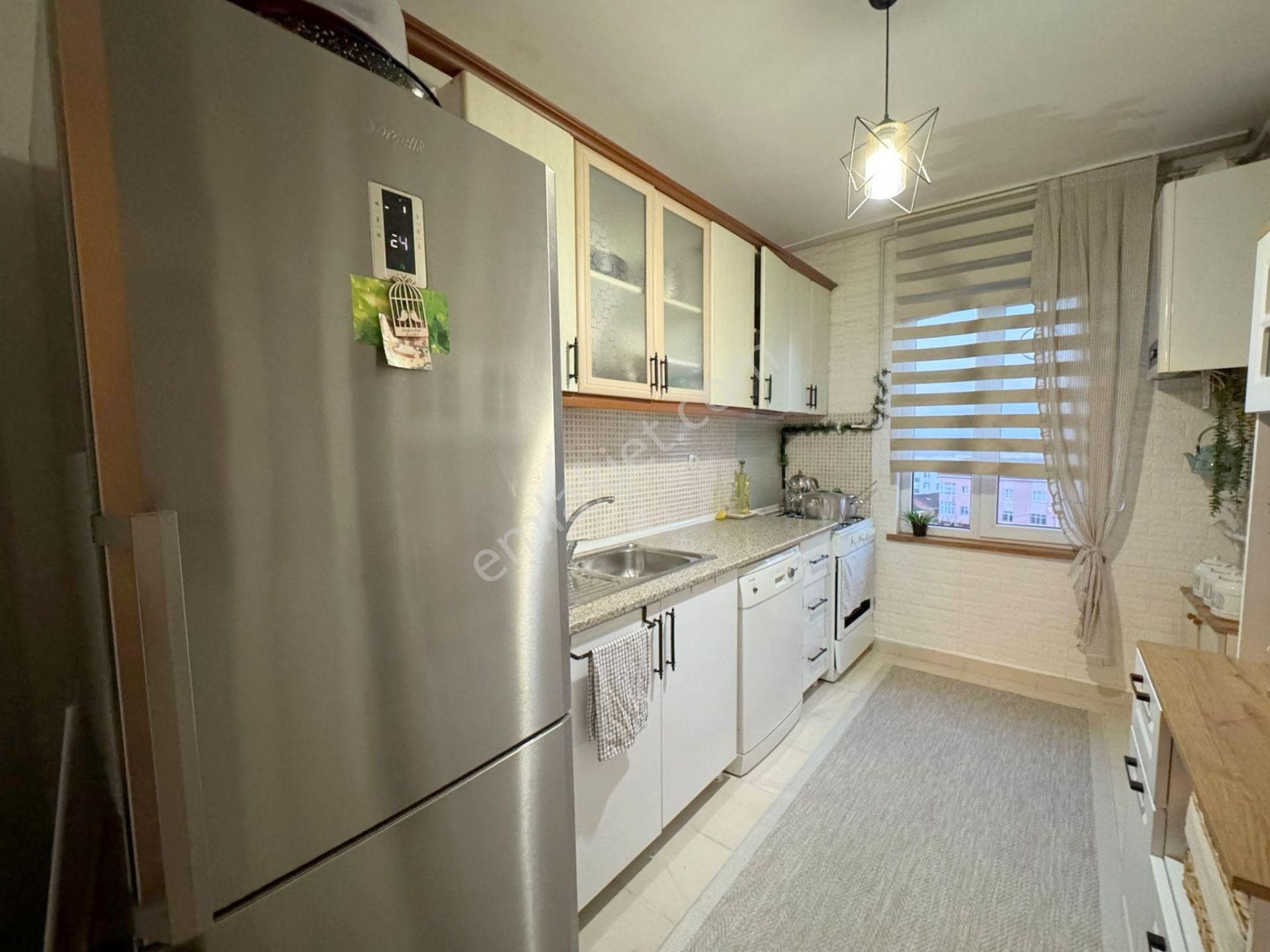 Mertcan'dan Aydos Caddesi Üzerinde Güvenlikli Sitede İskanlı 2+1 - Görsel 4