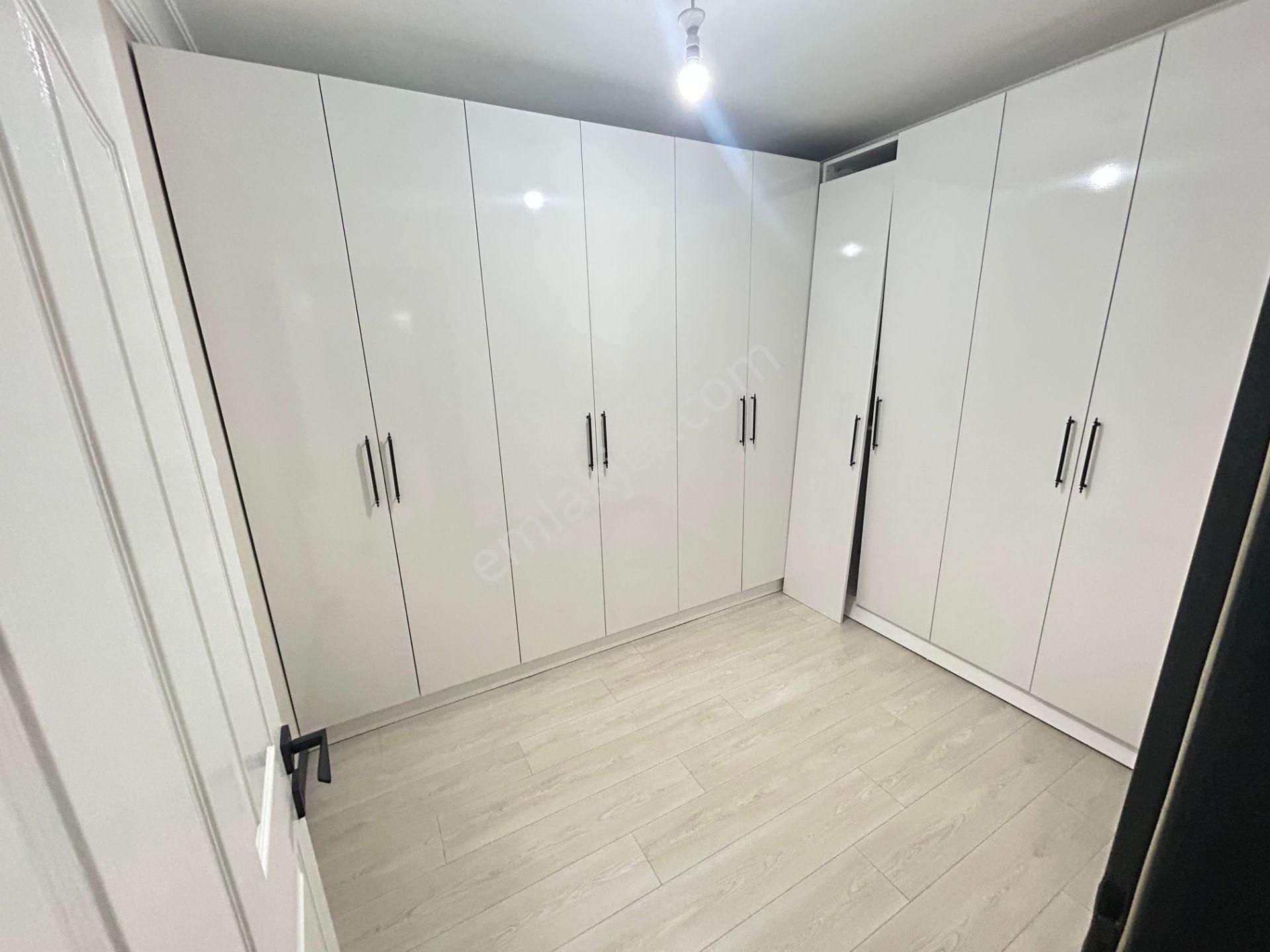 Taner'den Dikmen'de 4+1+kiler 2 Banyolu Asansörlü Kapalı Garajlı - Görsel 8