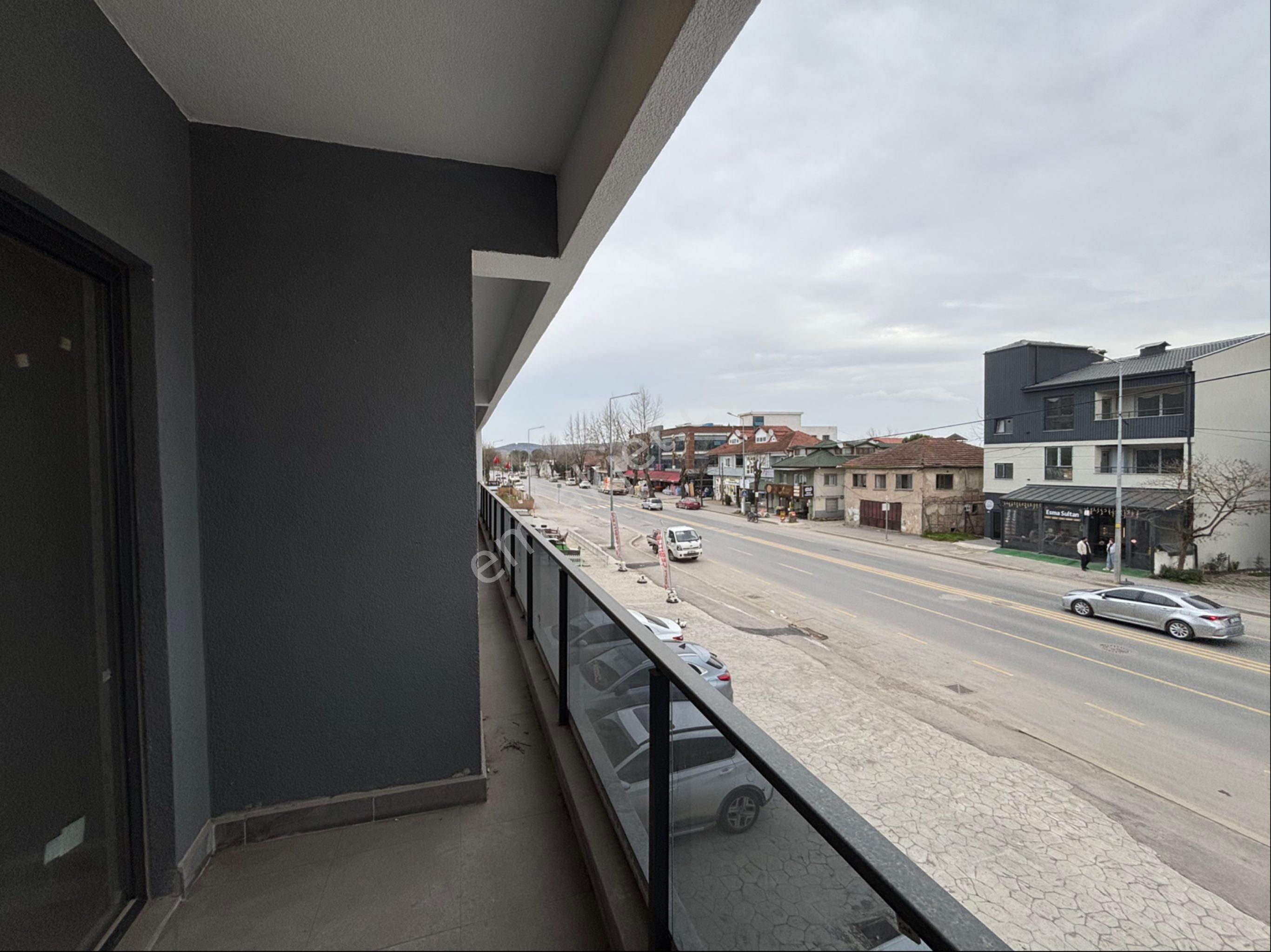 Remax-hür Müge Ergün Aydaş'tan Tekeler Mahallesi'nde Kiralık 3+1 - Görsel 8