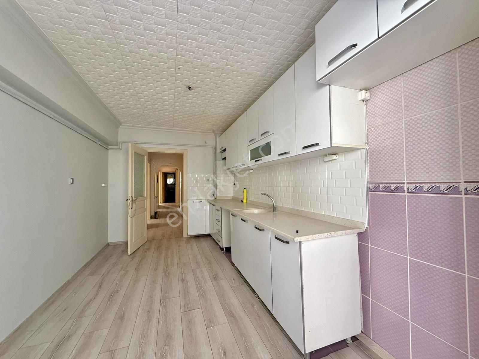 Kalecik Emlak'tan M Sinan Mah. 1.kat Ara Kat 130m² Kilerli Masrafsız 3+1 - Görsel 5