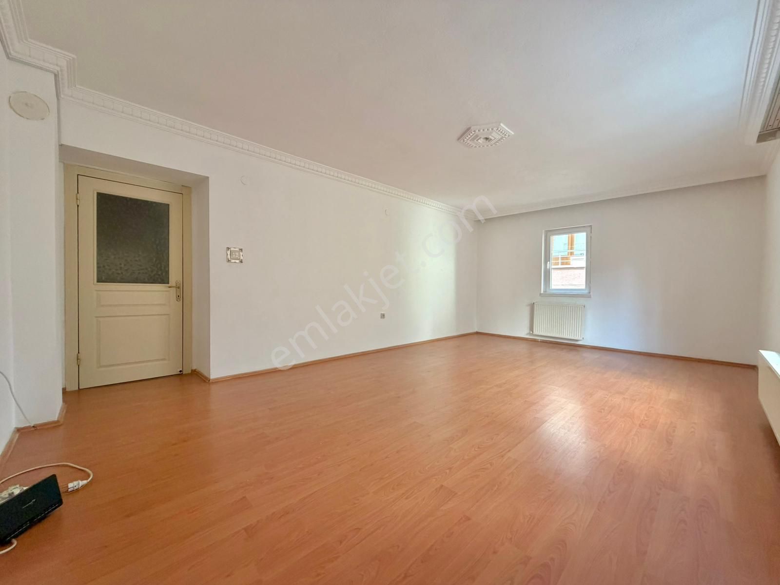 Kalecik Emlak'tan M Sinan Mah. 1.kat Ara Kat 130m² Kilerli Masrafsız 3+1 - Görsel 9