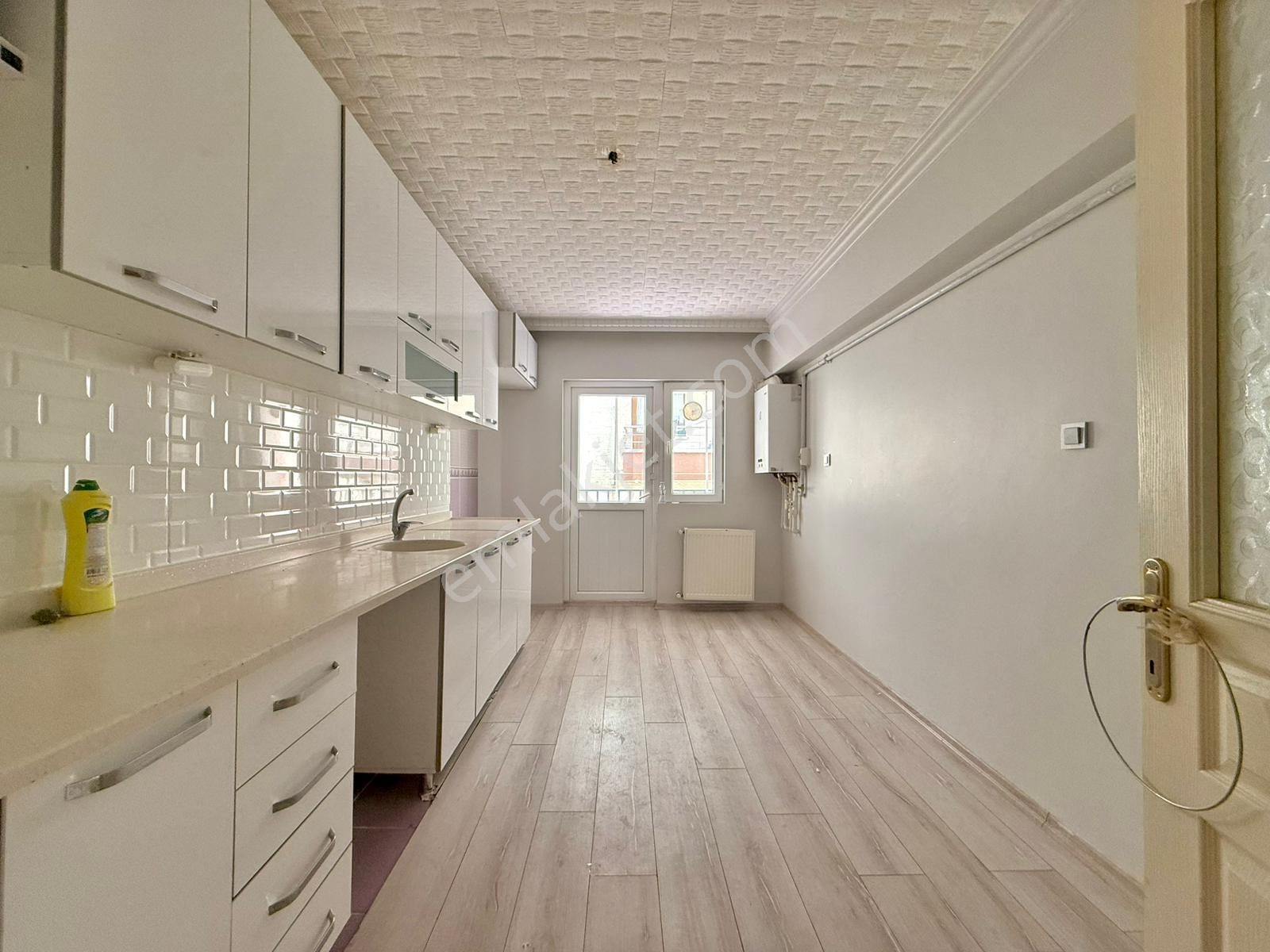 Kalecik Emlak'tan M Sinan Mah. 1.kat Ara Kat 130m² Kilerli Masrafsız 3+1 - Görsel 6