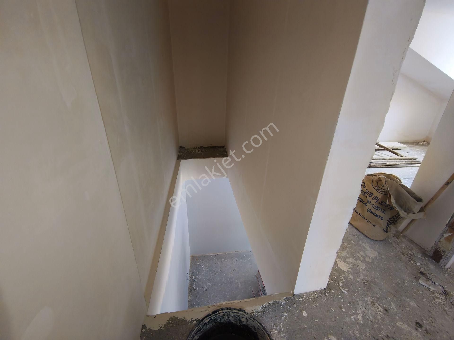 Güneyden Deniz Manzaralı. 6+2.160 M2 Karanlık Odasız Teraslı Dubleks - Görsel 8