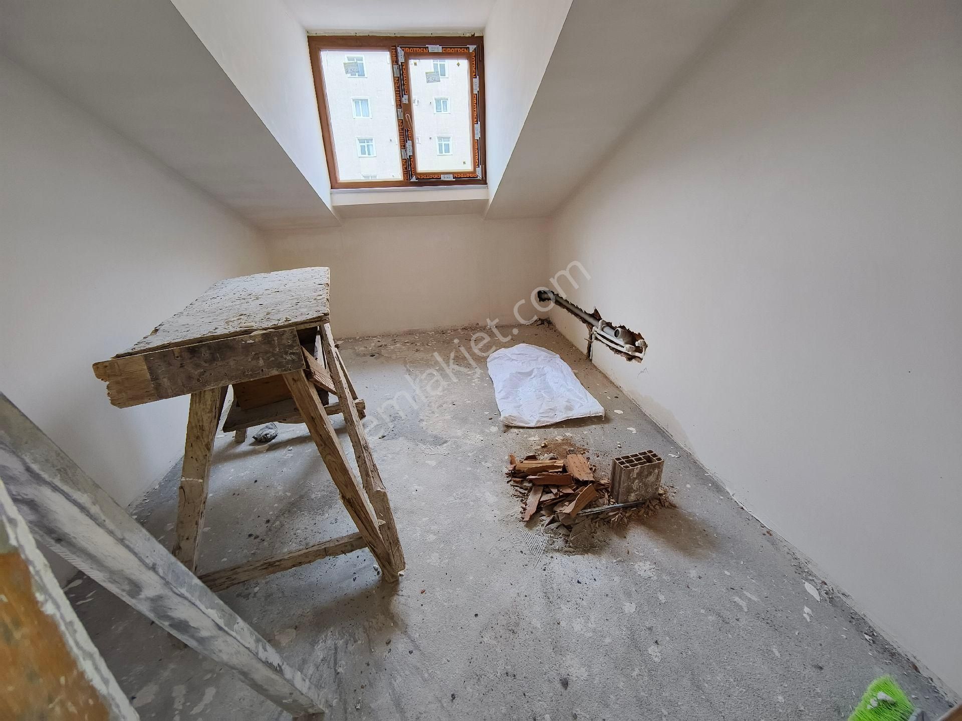 Güneyden Deniz Manzaralı. 6+2.160 M2 Karanlık Odasız Teraslı Dubleks - Görsel 6