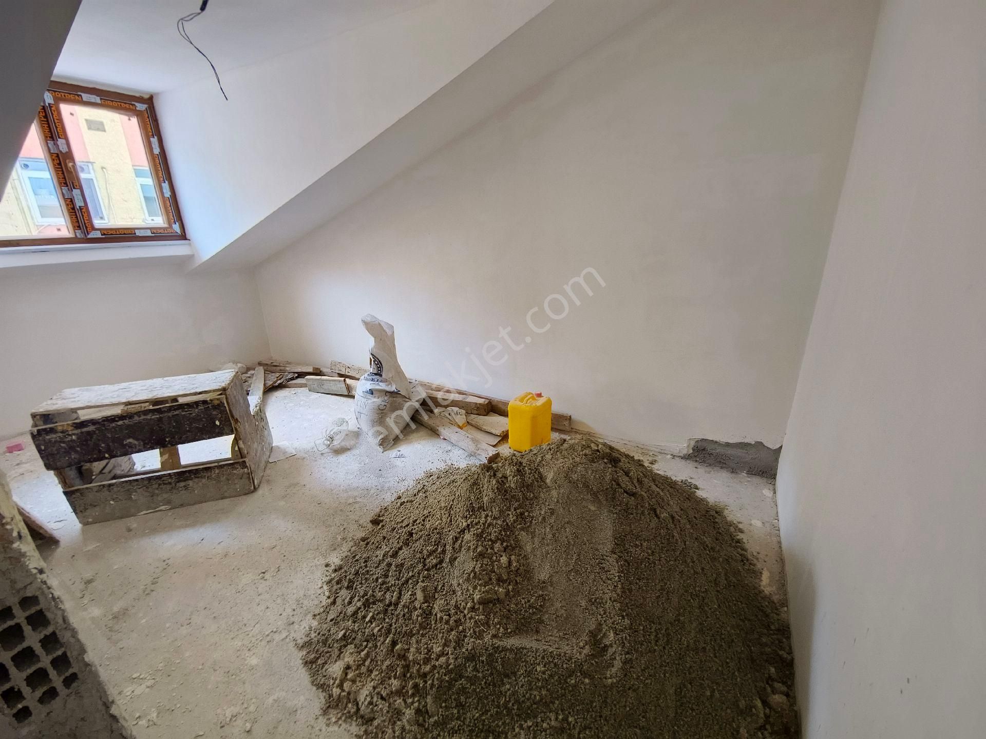 Güneyden Deniz Manzaralı. 6+2.160 M2 Karanlık Odasız Teraslı Dubleks - Görsel 14