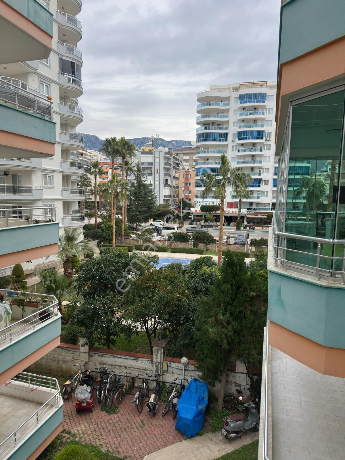 Alanya Mahmutlarda Satılık 2+1 Fırsat Denize Sıfır 2.ci Bina Satılık Daire - Görsel 12