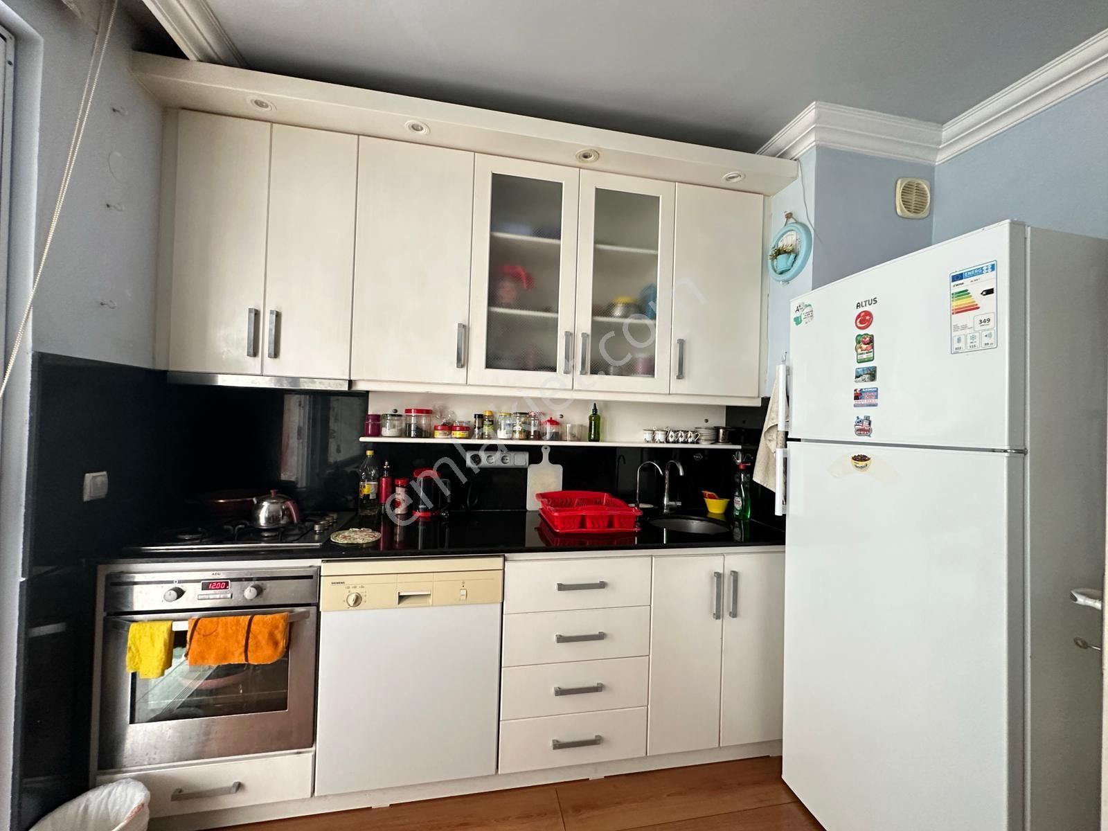 Alanya Mahmutlarda Satılık 2+1 Fırsat Denize Sıfır 2.ci Bina Satılık Daire - Görsel 8