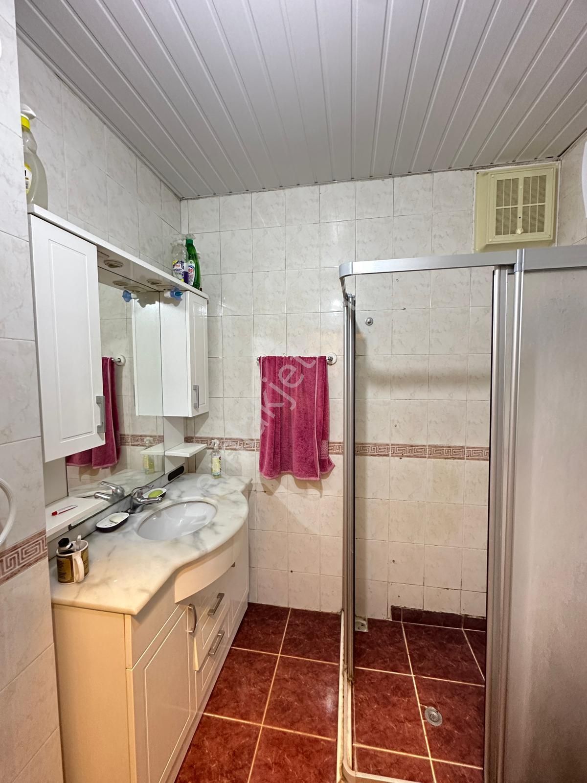 Alanya Mahmutlarda Satılık 2+1 Fırsat Denize Sıfır 2.ci Bina Satılık Daire - Görsel 16