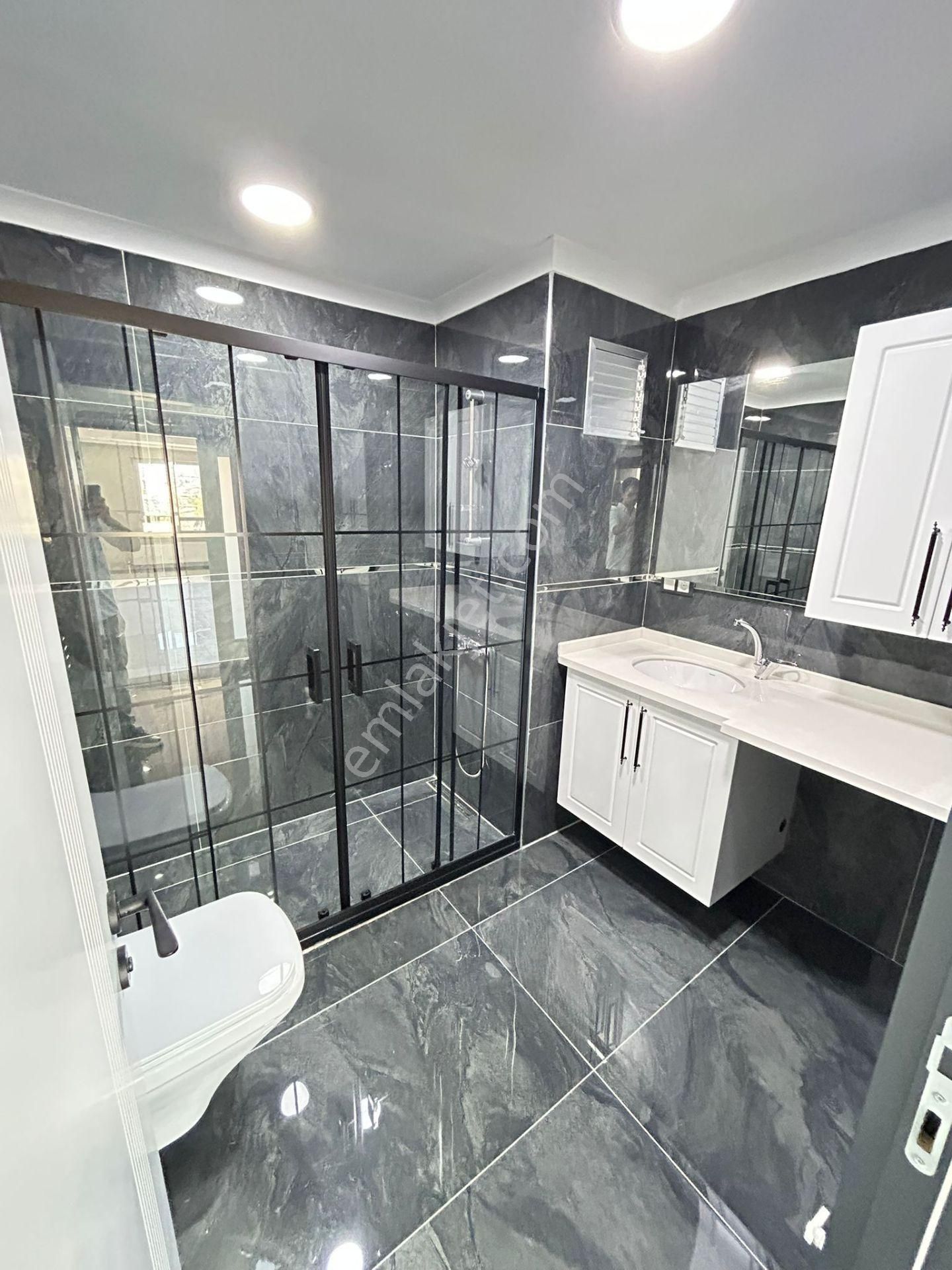 Taner'den Dikmen İlker'de 3+1 Süper Lüks Şehir Manzaralı Ebeveyn Banyolu - Görsel 18