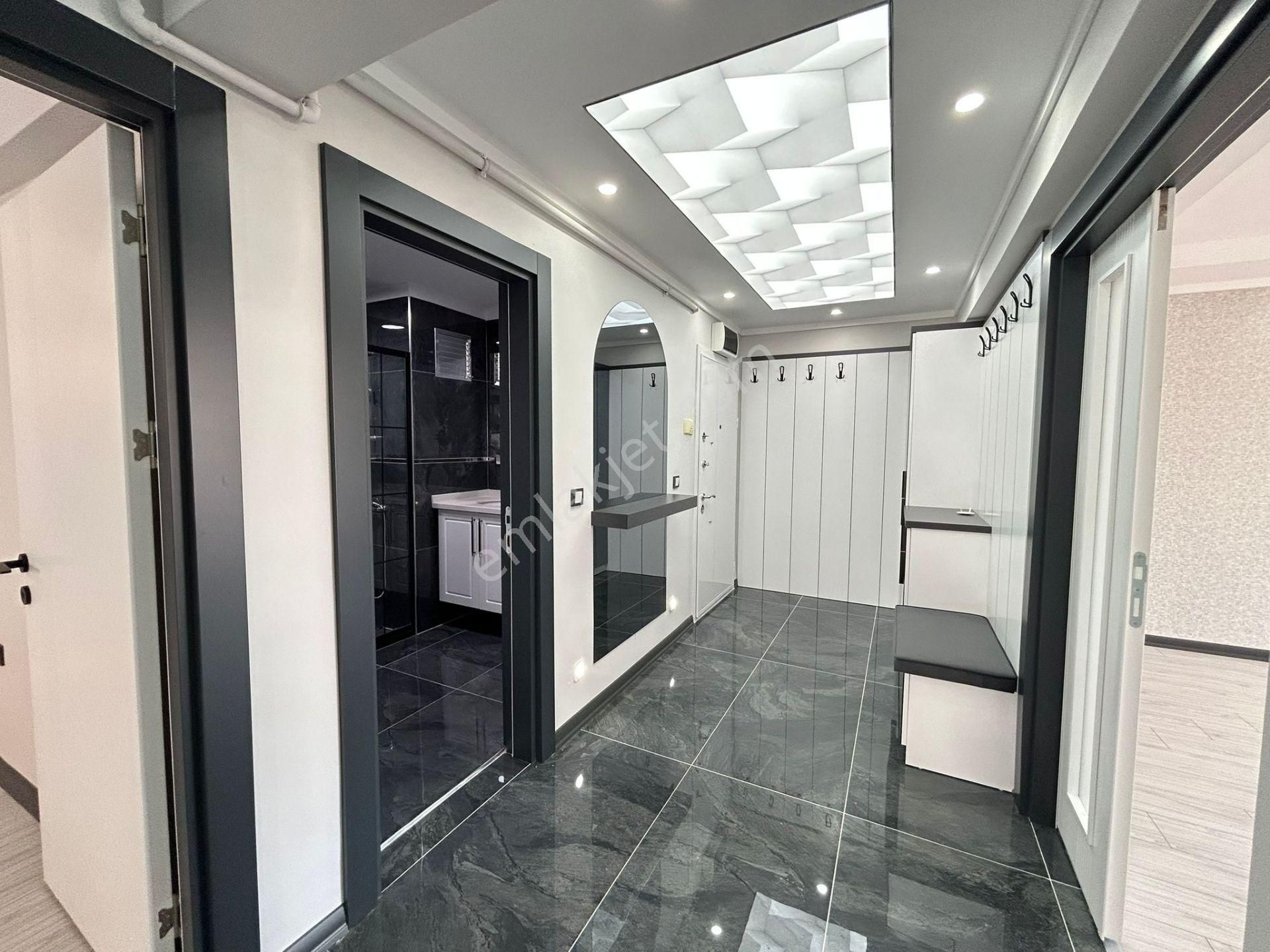 Taner'den Dikmen İlker'de 3+1 Süper Lüks Şehir Manzaralı Ebeveyn Banyolu - Görsel 14