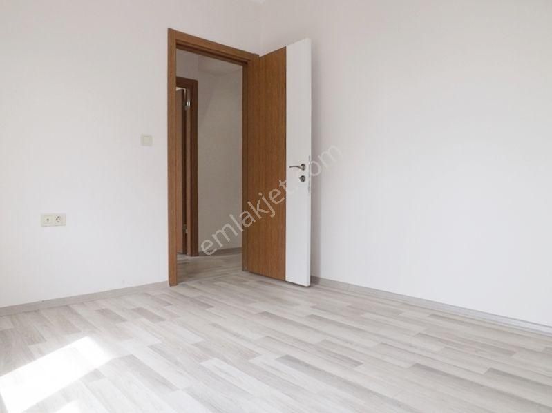 Mertcan Dan Yakacık Meydana Yürüme Site İçi 3+1 Ebeveyn Banyolu - Görsel 12