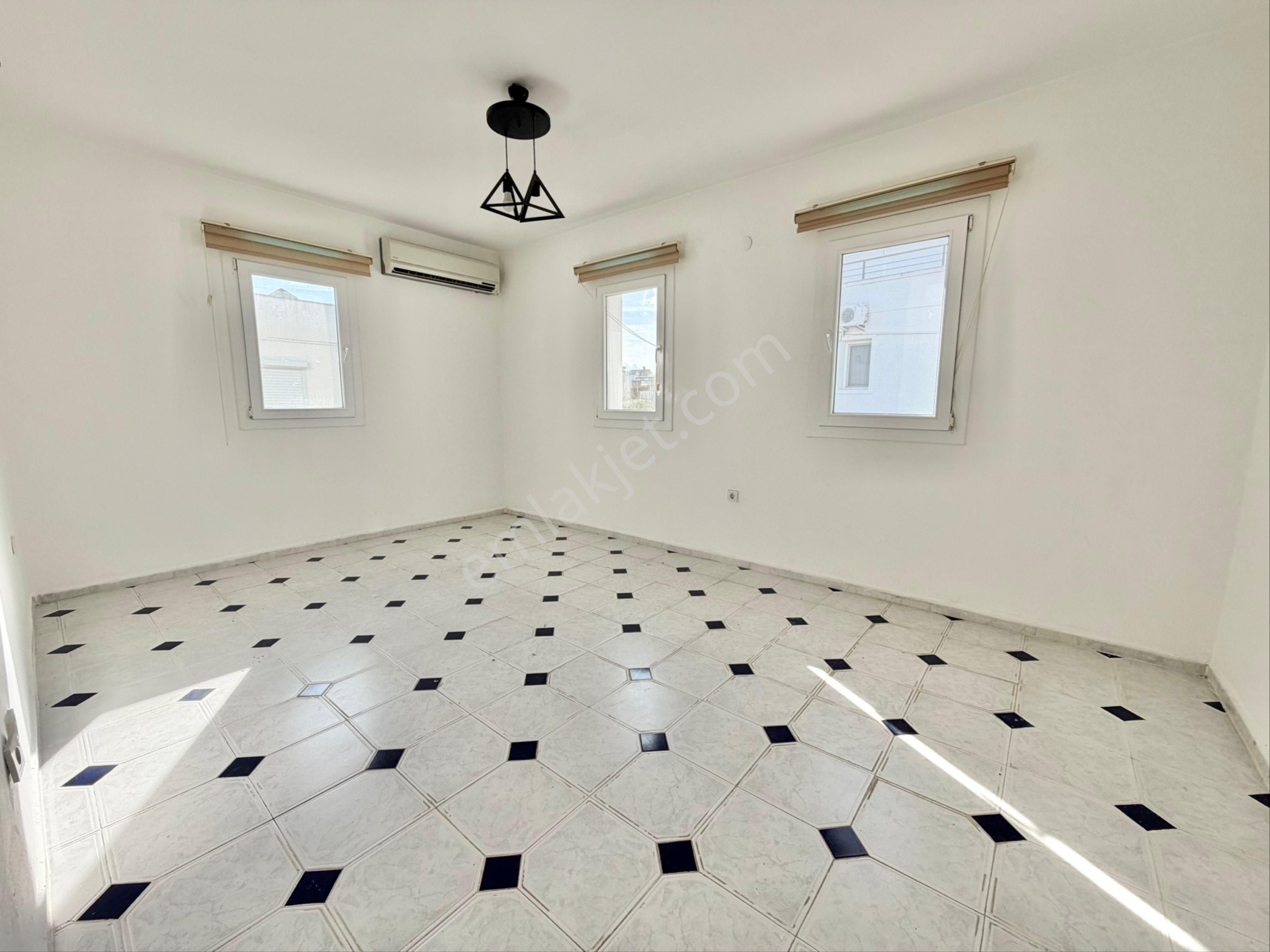 Bodrum Merkez’de Denize 300mt 3+1 Trıbleks Villa - Görsel 23