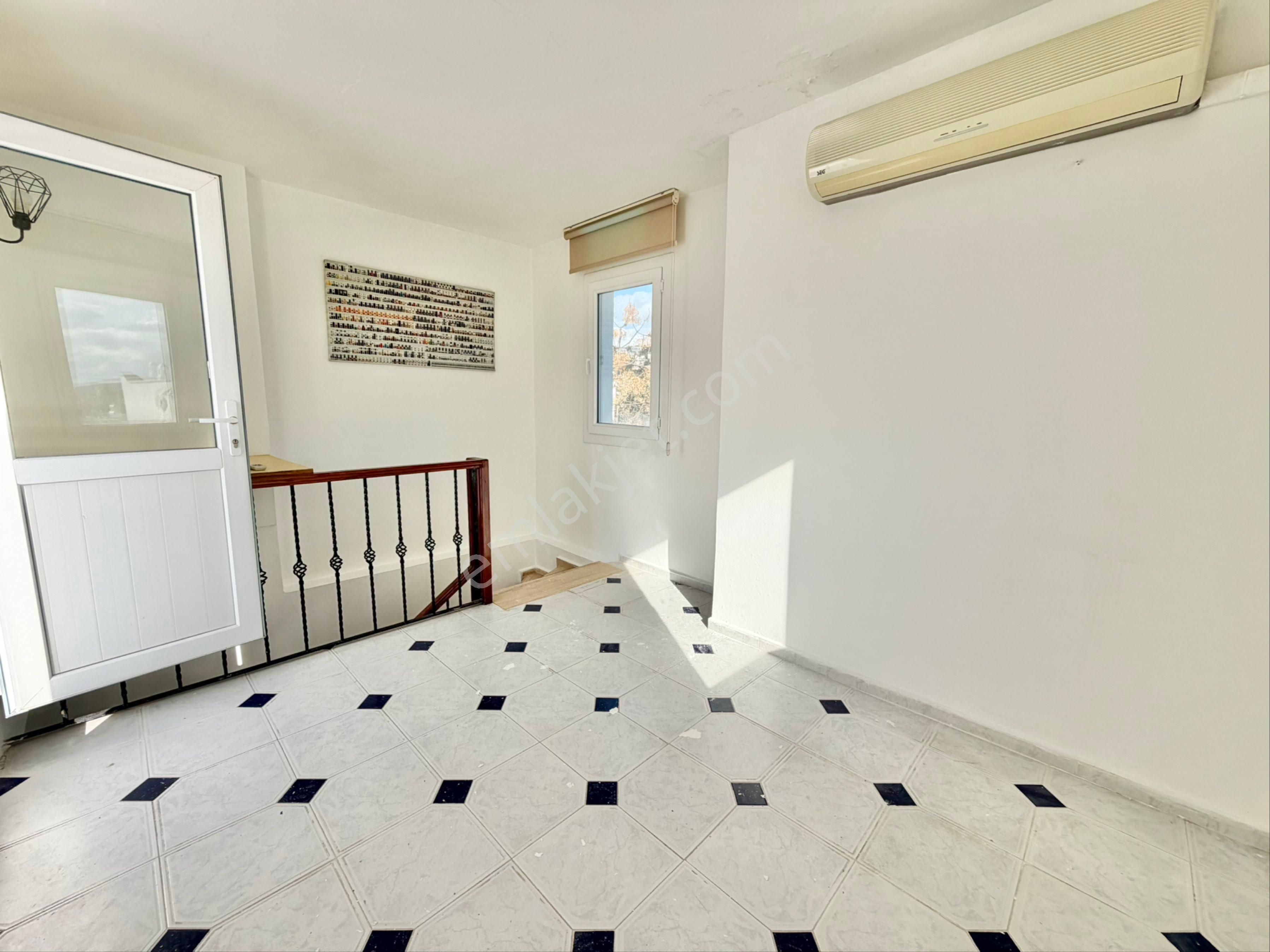 Bodrum Merkez’de Denize 300mt 3+1 Trıbleks Villa - Görsel 27