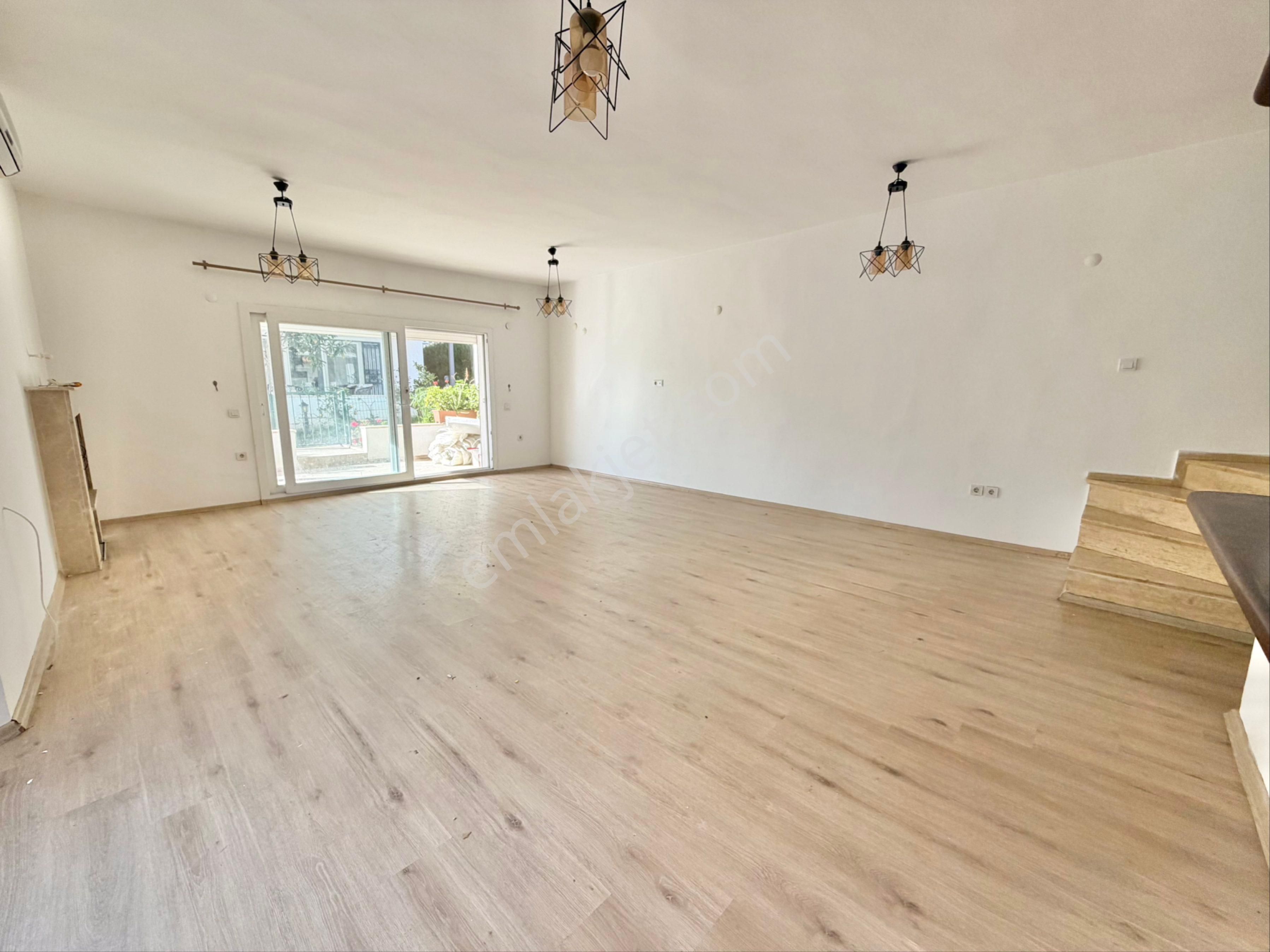 Bodrum Merkez’de Denize 300mt 3+1 Trıbleks Villa - Görsel 9