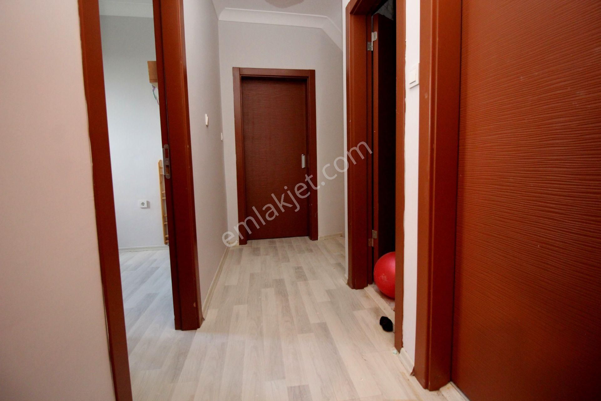 Emre Emlak'tan Güzelkent'te Oturuma Hazır İçi Yapılı Satılık 3+1 İtalyan Dubleks Daire - Görsel 31