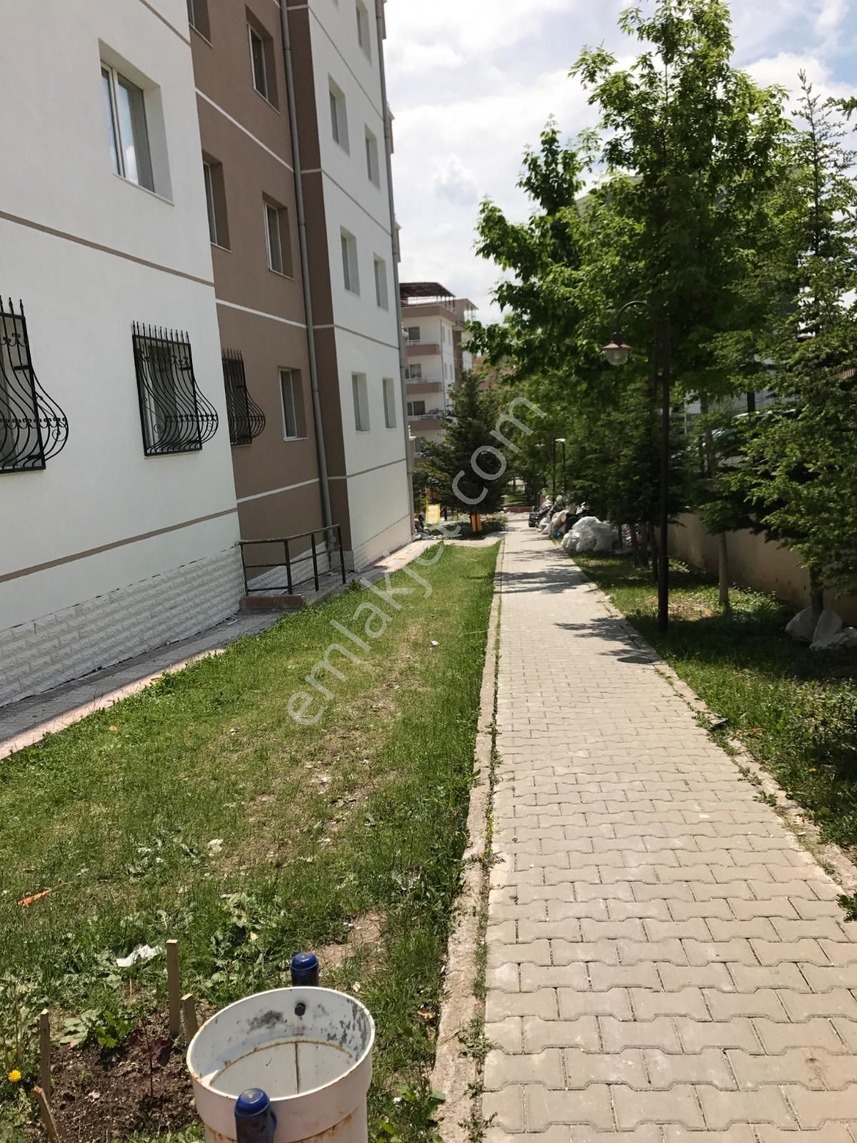 Emre Emlak'tan Güzelkent'te Oturuma Hazır İçi Yapılı Satılık 3+1 İtalyan Dubleks Daire - Görsel 32