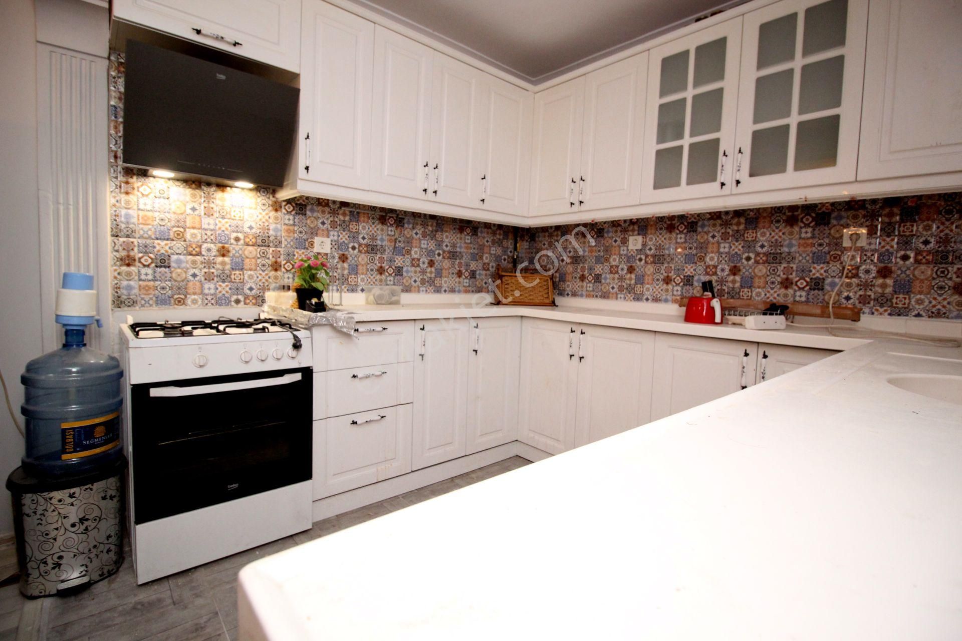 Emre Emlak'tan Güzelkent'te Oturuma Hazır İçi Yapılı Satılık 3+1 İtalyan Dubleks Daire - Görsel 6